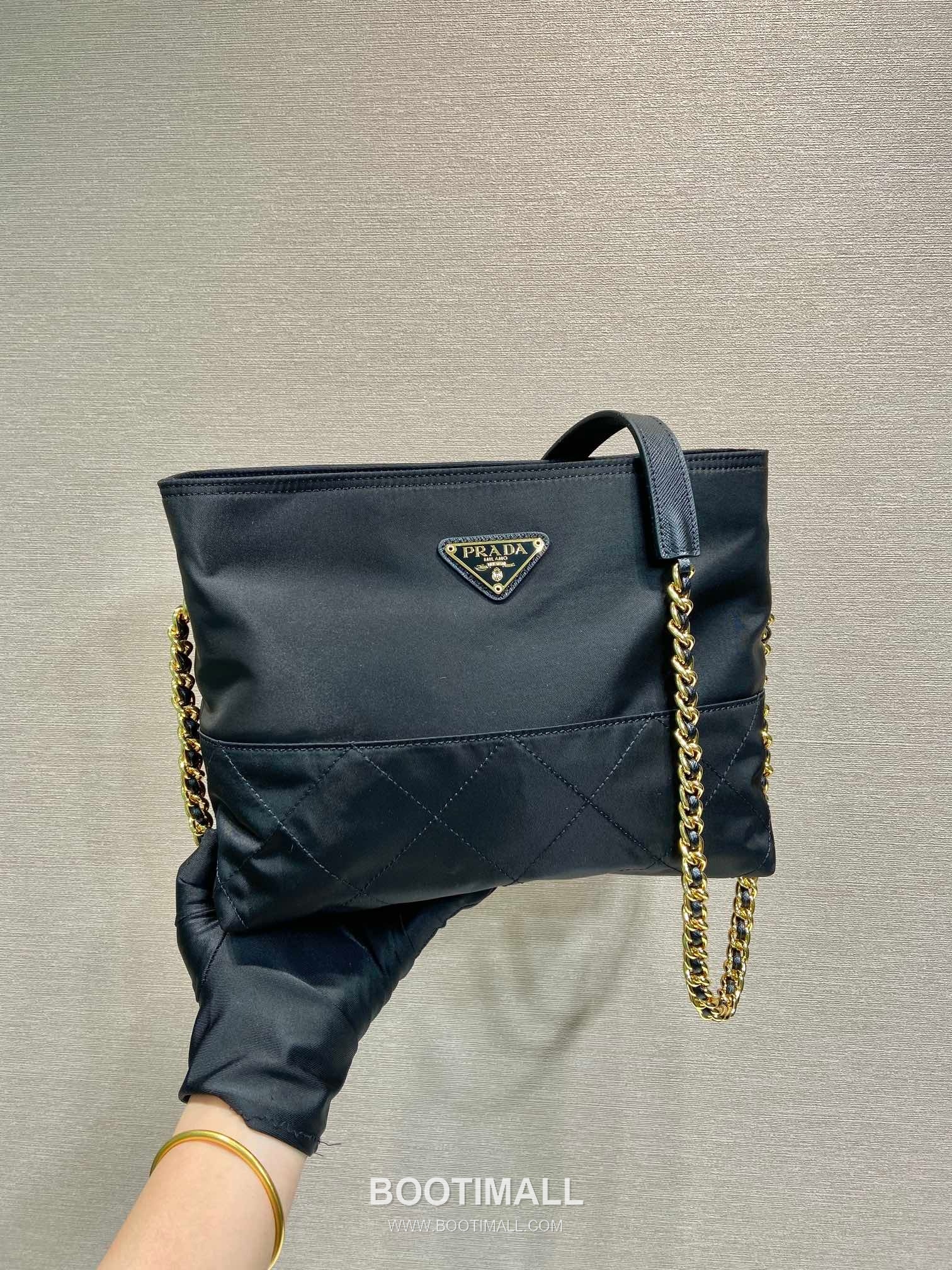 Prada Quilted Nylon Chain Hobo Bag with Vintage Style 프라다 퀼팅 나일론 체인 빈티지 호보백 1BD645 25cm 1