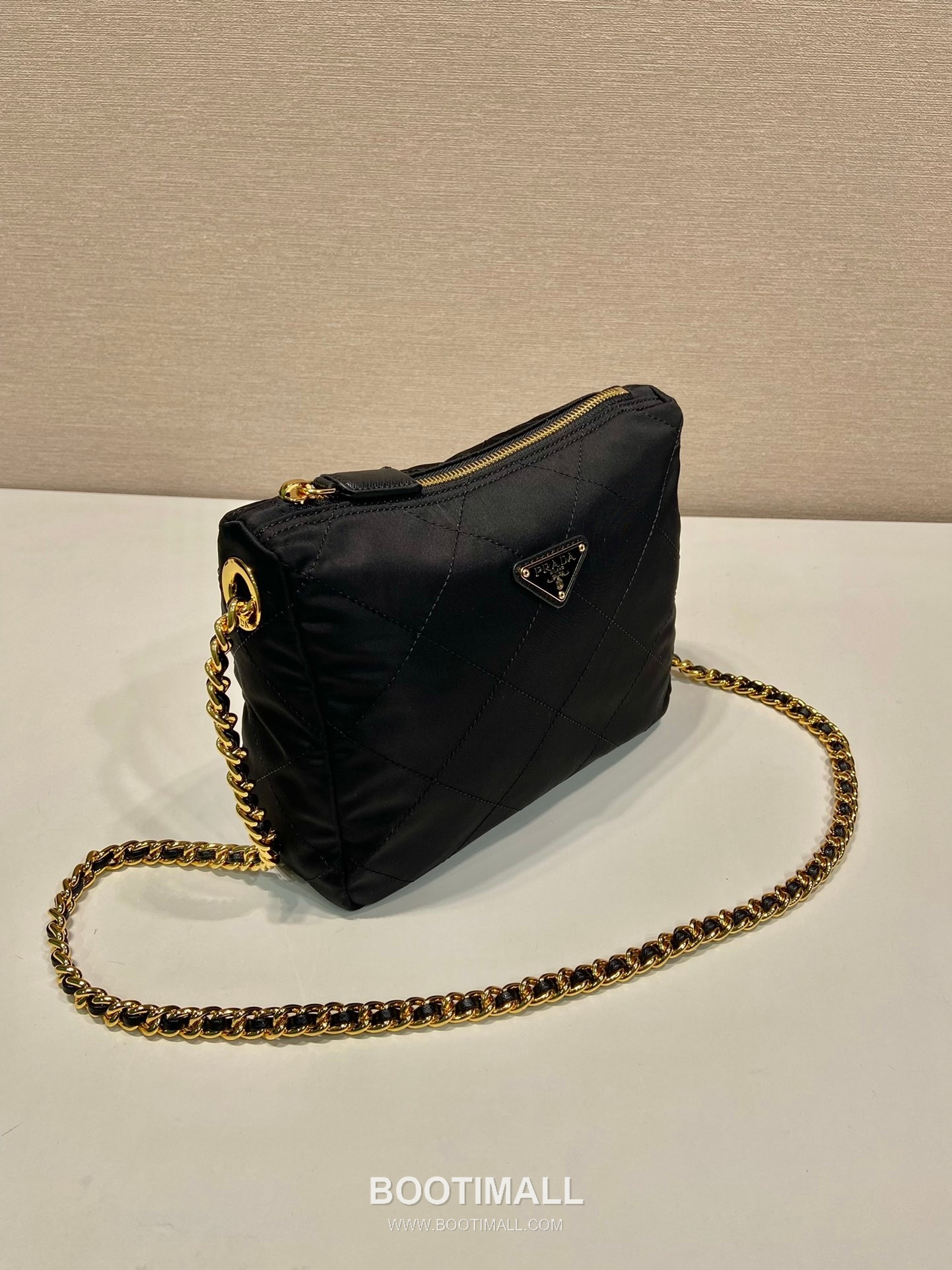 Prada Quilted Nylon Chain Hobo Bag Vintage Style 프라다 퀼팅 나일론 체인 빈티지 호보백 1BD646 22cm 4