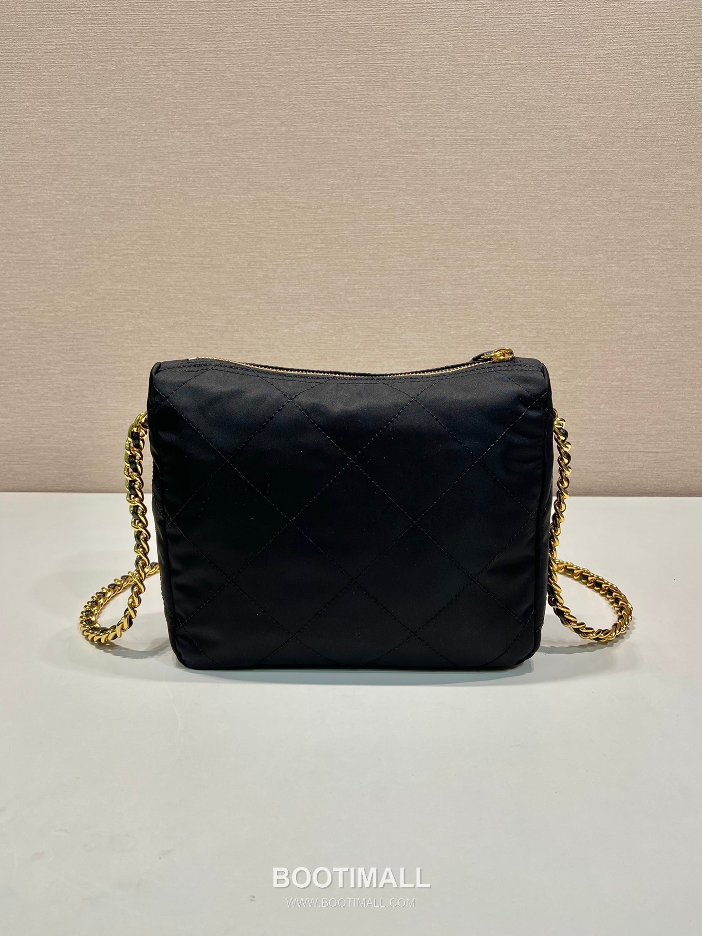 Prada Quilted Nylon Chain Hobo Bag Vintage Style 프라다 퀼팅 나일론 체인 빈티지 호보백 1BD646 22cm 5