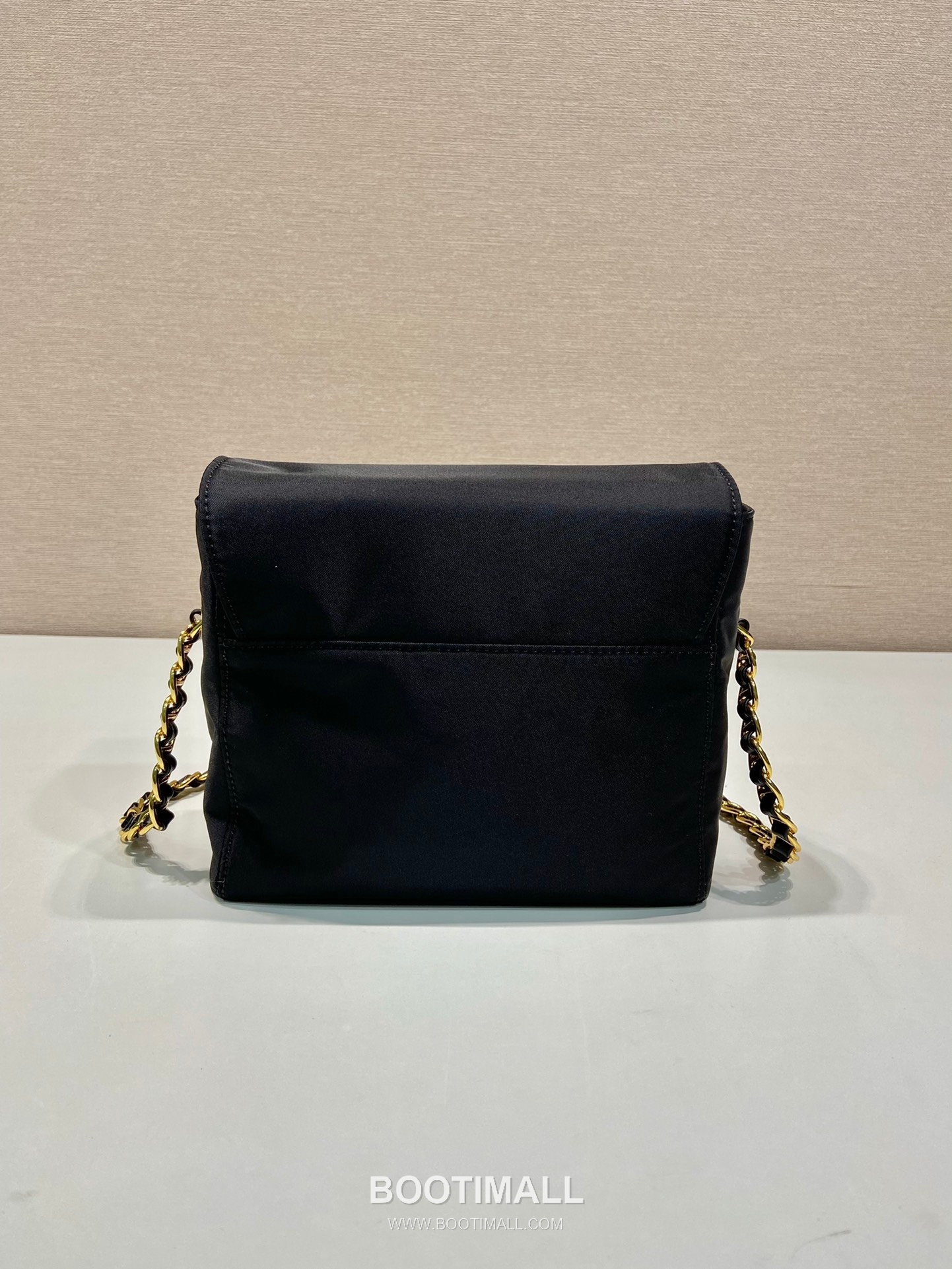 Prada Nylon Chain Mini Crossbody Bag Vintage Style 프라다 나일론 체인 빈티지 미니 크로스백 1BD648 18cm 6
