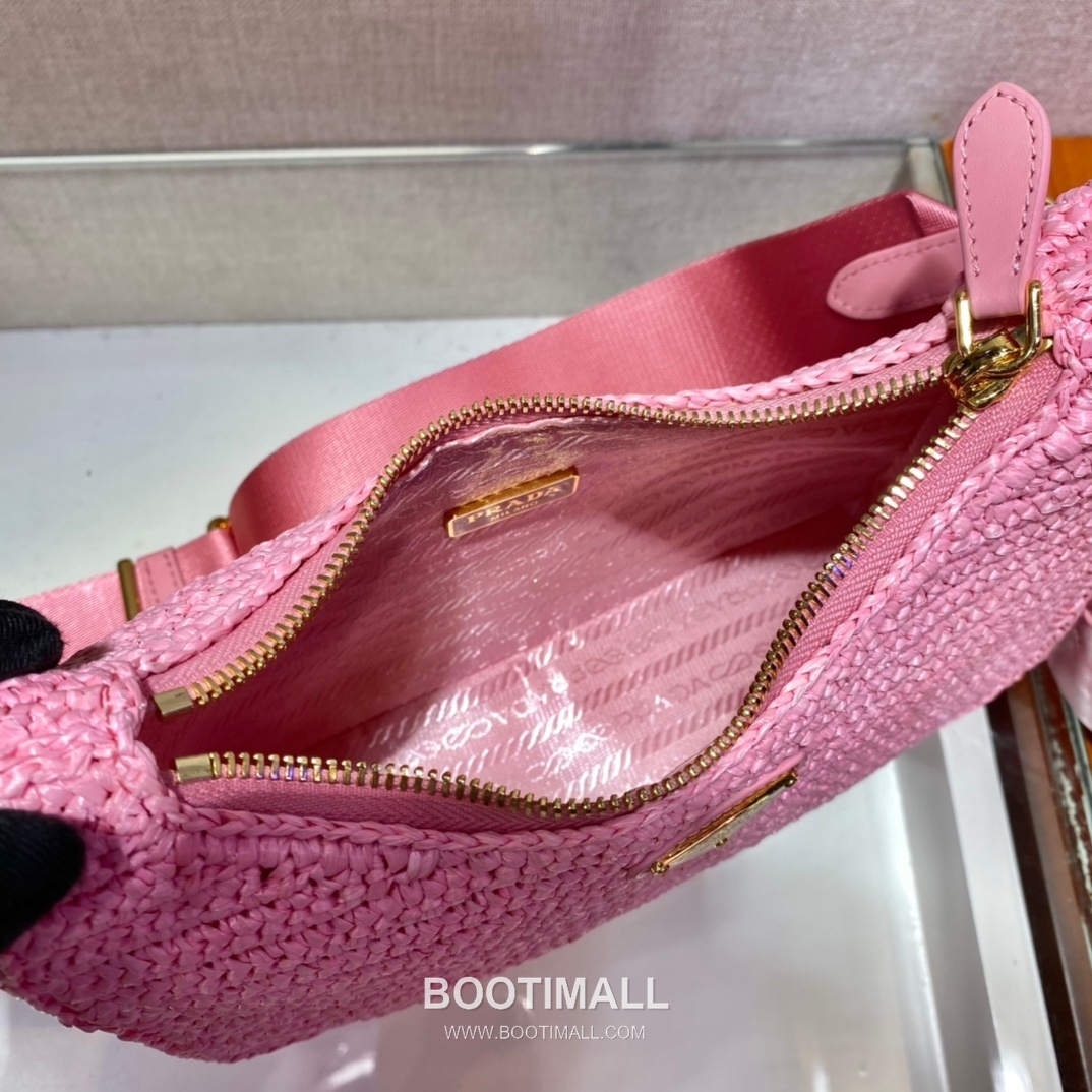 Prada Woven Raffia Three Way Shoulder Bag with Mini Pouch 프라다 라피아 위빙 미니파우치 포함 3WAY 숄더백 1BH204 23cm 17