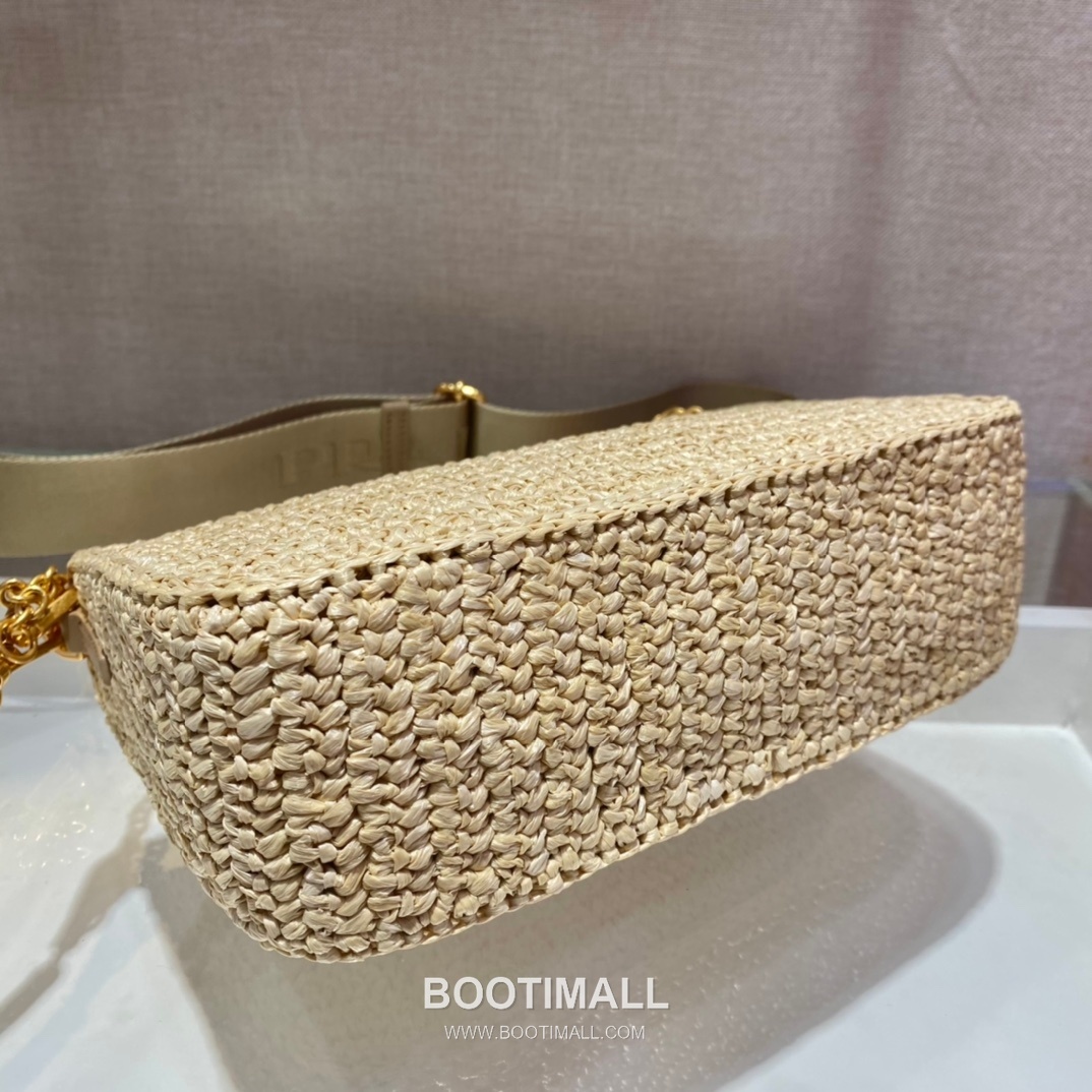 Prada Woven Raffia Three Way Shoulder Bag with Mini Pouch 프라다 라피아 위빙 미니파우치 포함 3WAY 숄더백 1BH204 23cm 6