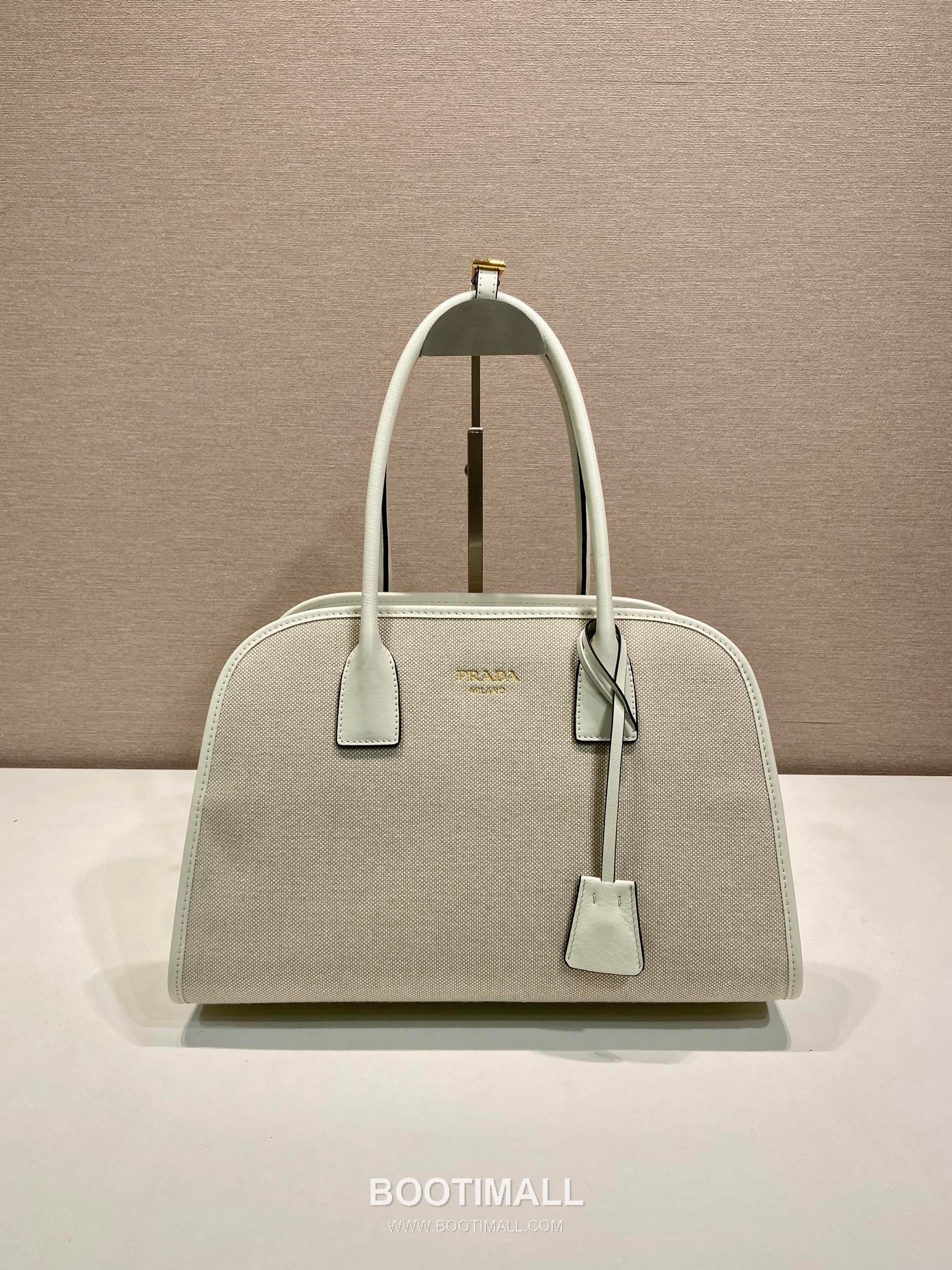 Prada Calfskin Linen Blend Oversize Tote Bag with Minimal Design 프라다 카프스킨 린넨 블렌드 오버사이즈 미니멀 토트백 1BG572 35cm 1