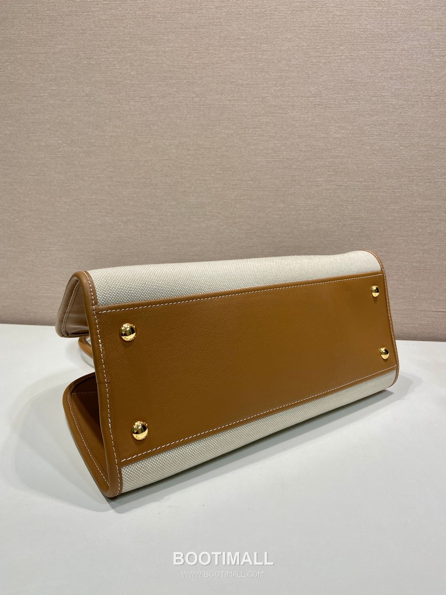 Prada Calfskin Linen Blend Oversize Tote Bag with Minimal Design 프라다 카프스킨 린넨 블렌드 오버사이즈 미니멀 토트백 1BG572 35cm 6