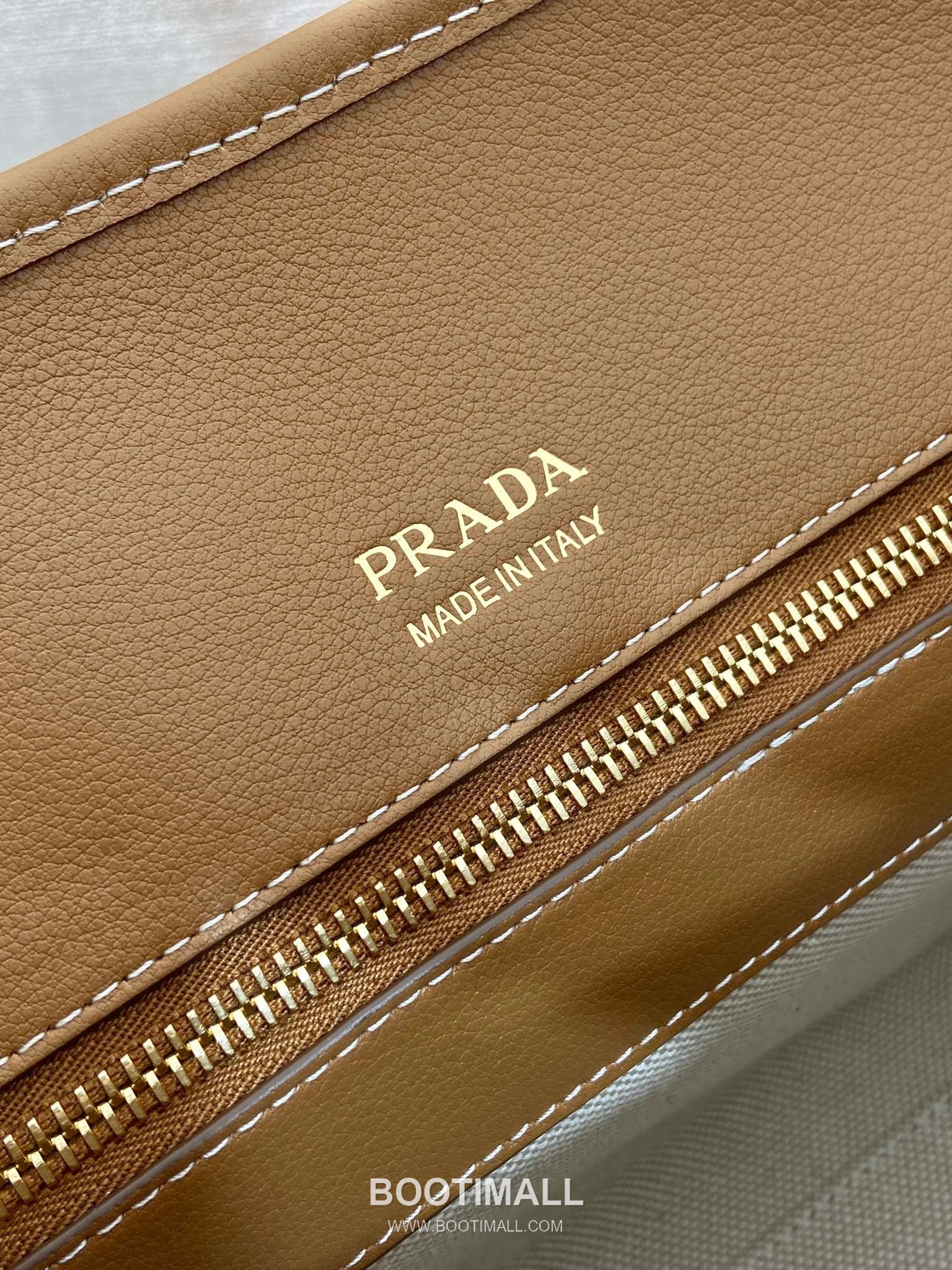 Prada Calfskin Linen Blend Oversize Tote Bag with Minimal Design 프라다 카프스킨 린넨 블렌드 오버사이즈 미니멀 토트백 1BG572 35cm 7