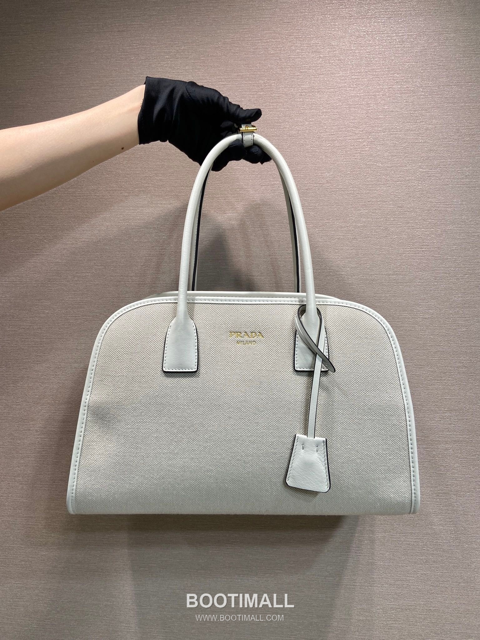 Prada Calfskin Linen Blend Oversize Tote Bag with Minimal Design 프라다 카프스킨 린넨 블렌드 오버사이즈 미니멀 토트백 1BG572 35cm 10