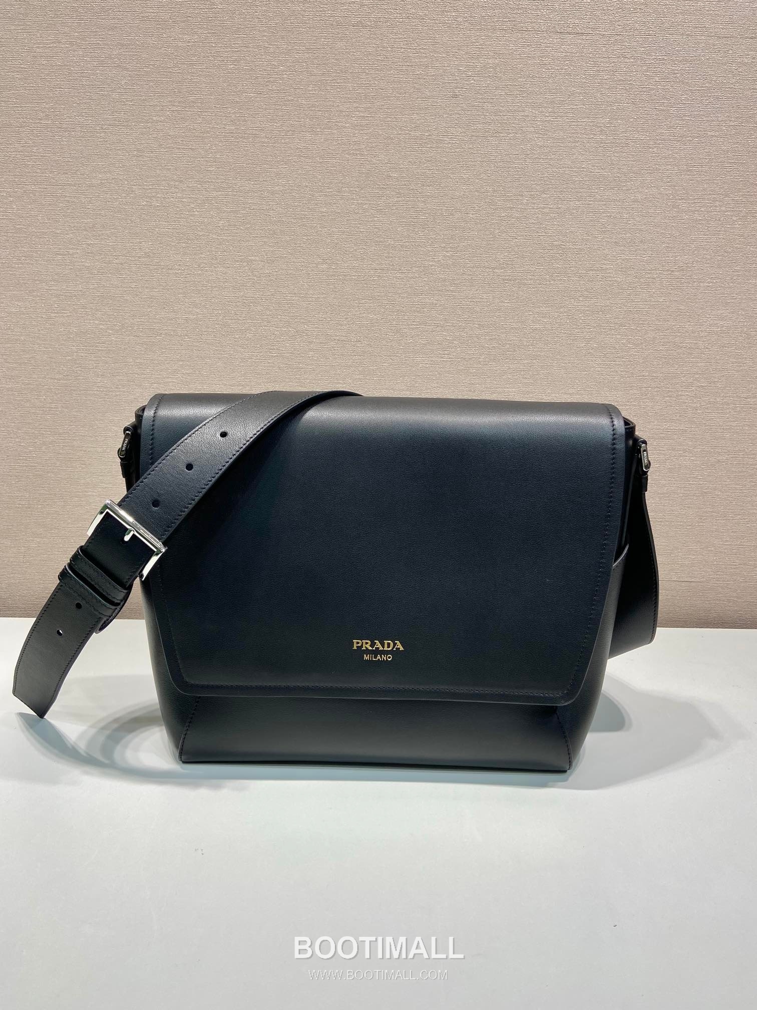 Prada Calfskin Leather Flap Messenger Bag with Adjustable Strap 프라다 카프스킨 레더 플랩 조절 스트랩 메신저백 2VD068 30cm 1