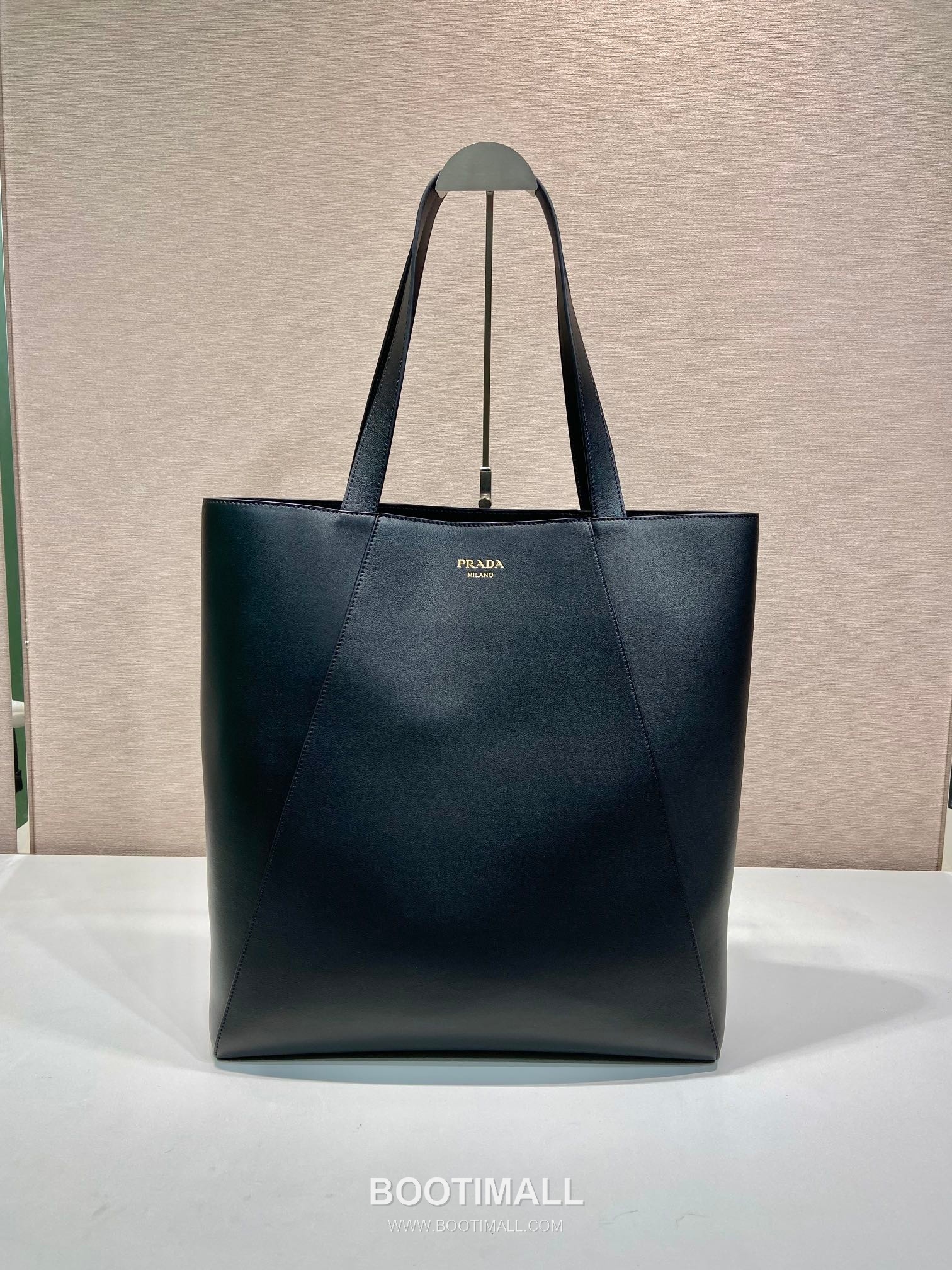 Prada Leather Geometric Tote Bag with Multi Pocket and Logo Detail 프라다 레더 지오메트릭 멀티포켓 로고 토트백 2VG122 38cm 2