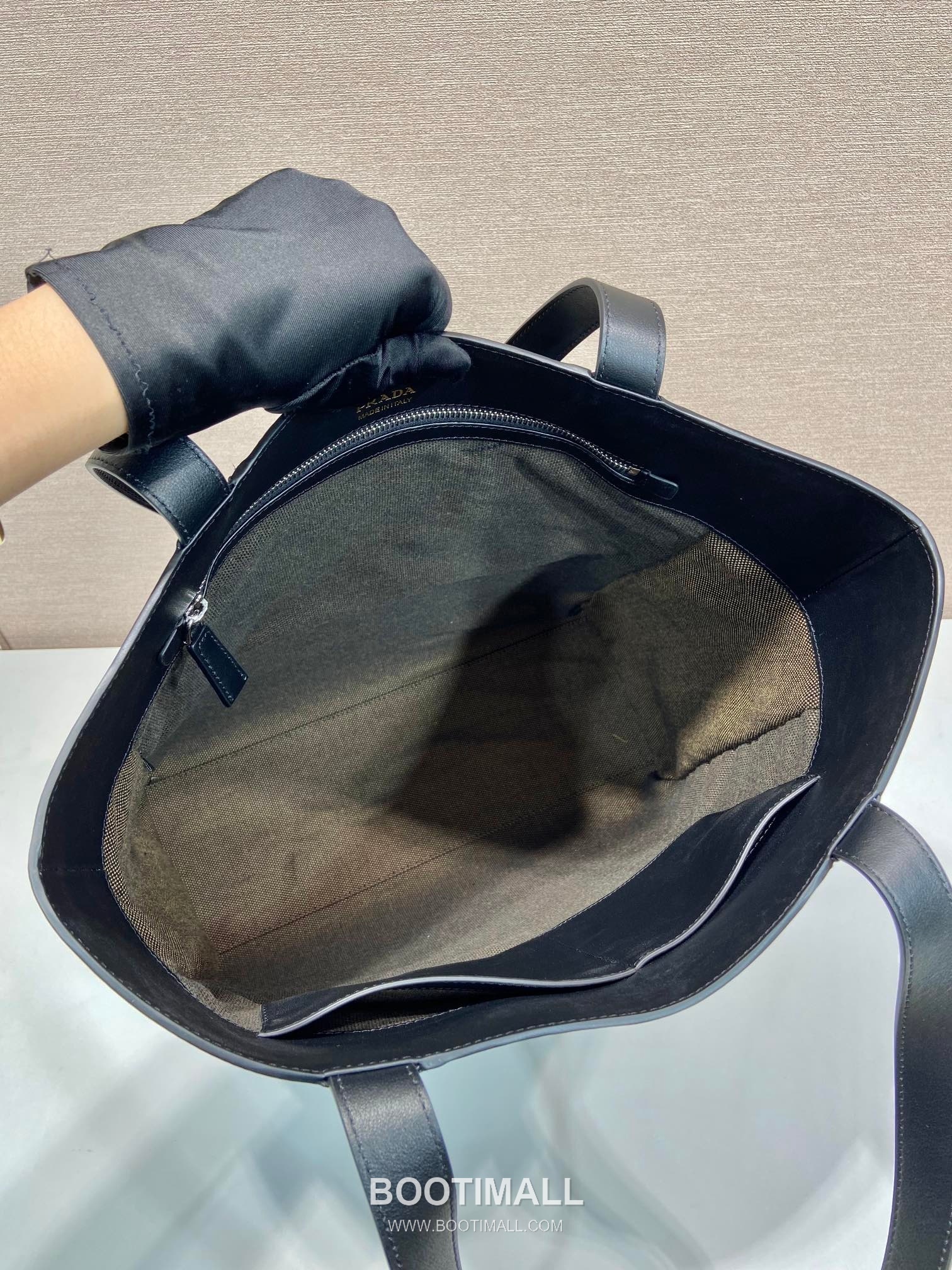 Prada Leather Geometric Tote Bag with Multi Pocket and Logo Detail 프라다 레더 지오메트릭 멀티포켓 로고 토트백 2VG122 38cm 8