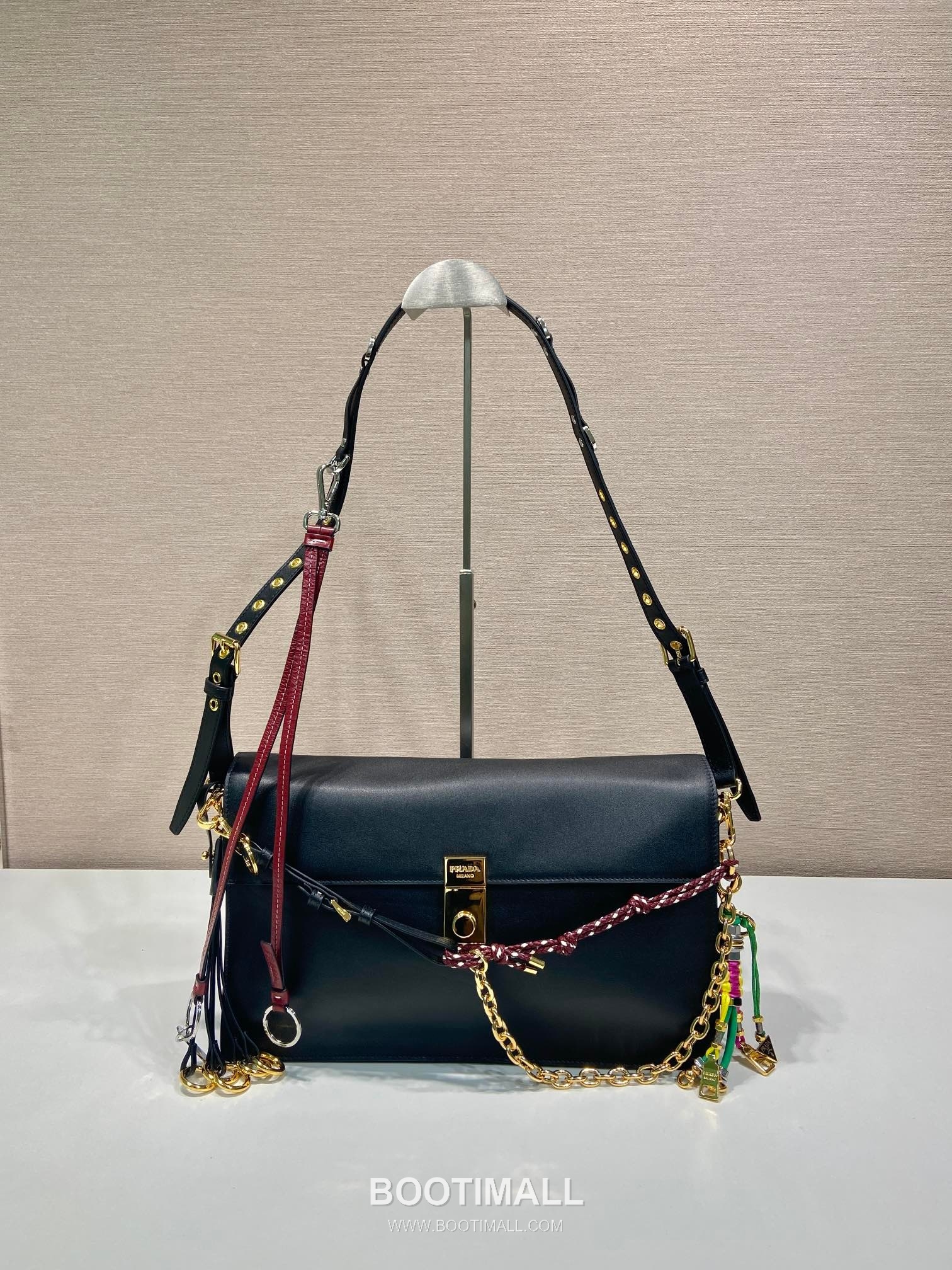Prada Soft Sound Calfskin Shoulder Bag with Dual Compartment and Charm Detail 프라다 소프트 사운드 카프스킨 더블컴파트먼트 참 숄더백 1BD378 35cm 1