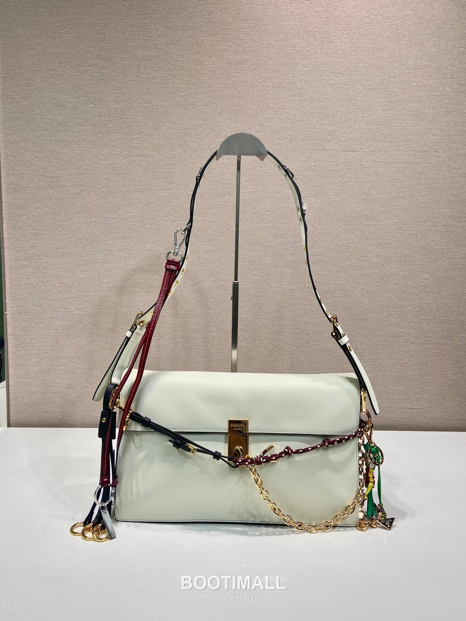 Prada Soft Sound Calfskin Shoulder Bag with Dual Compartment and Charm Detail 프라다 소프트 사운드 카프스킨 더블컴파트먼트 참 숄더백 1BD378 35cm 1