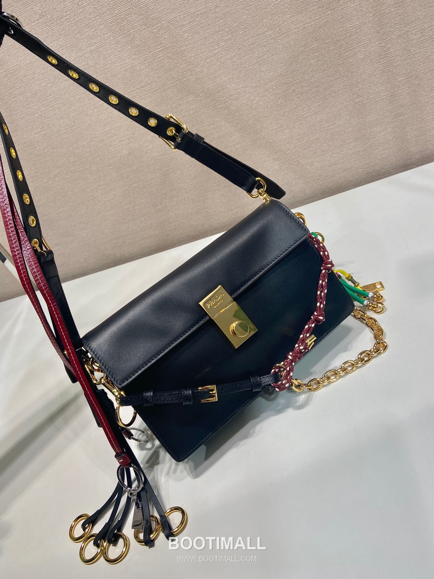 Prada Soft Sound Calfskin Shoulder Bag with Dual Compartment and Charm Detail 프라다 소프트 사운드 카프스킨 더블컴파트먼트 참 숄더백 1BD379 24cm 4