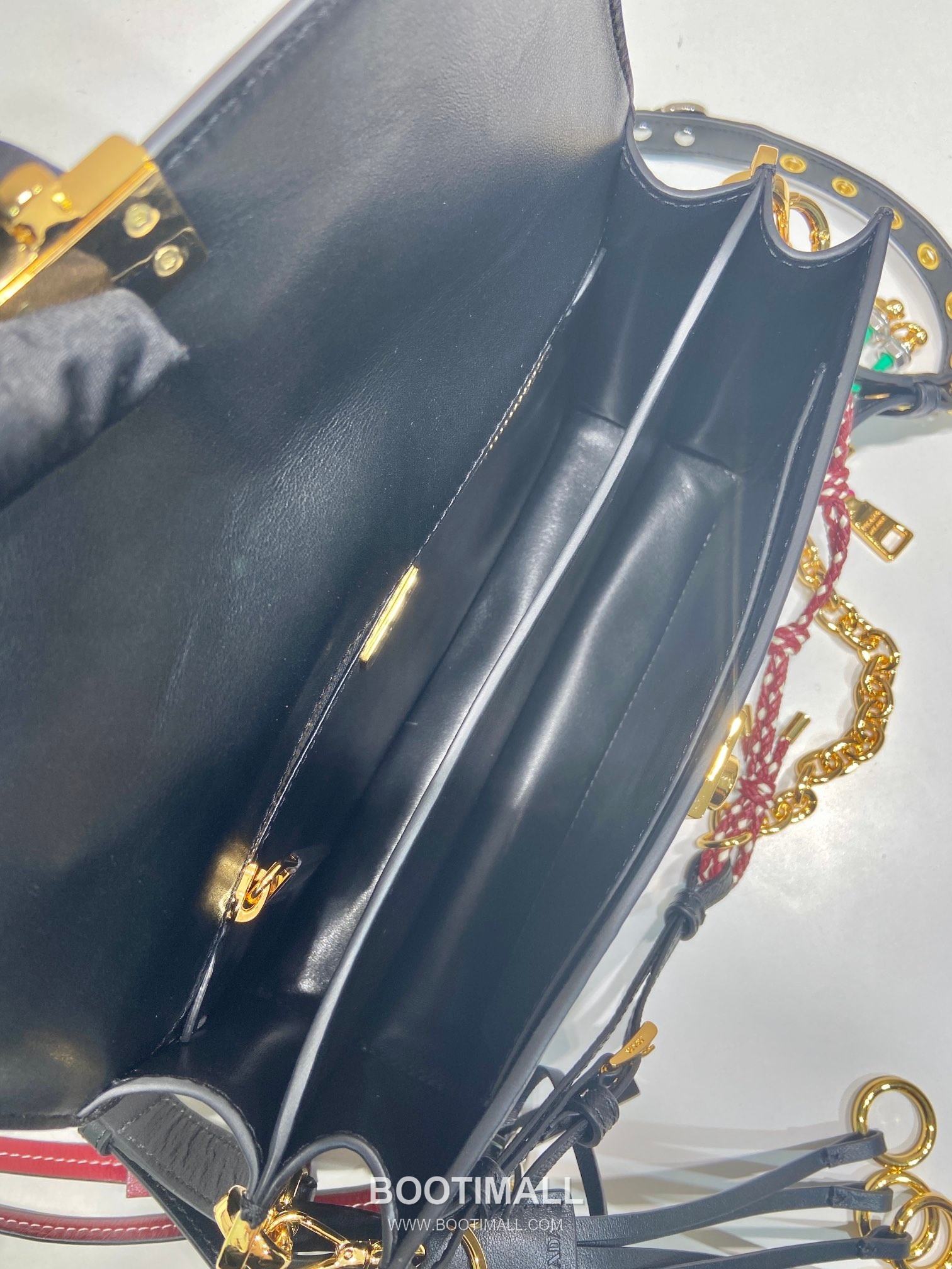 Prada Soft Sound Calfskin Shoulder Bag with Dual Compartment and Charm Detail 프라다 소프트 사운드 카프스킨 더블컴파트먼트 참 숄더백 1BD379 24cm 8