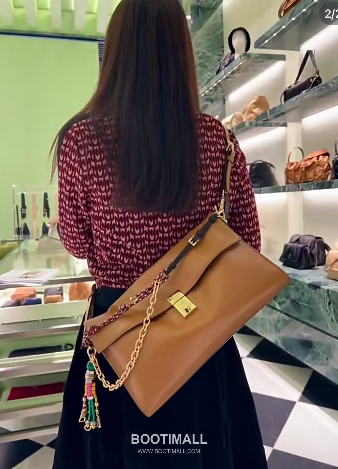 Prada Soft Sound Calfskin Shoulder Bag with Dual Compartment and Charm Detail 프라다 소프트 사운드 카프스킨 더블컴파트먼트 참 숄더백 1BD378 35cm 1