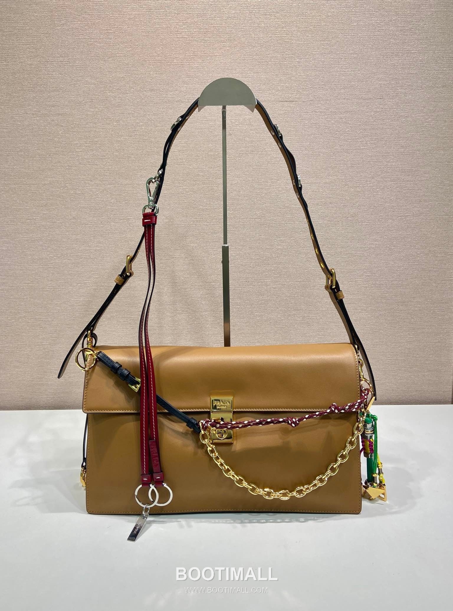 Prada Soft Sound Calfskin Shoulder Bag with Dual Compartment and Charm Detail 프라다 소프트 사운드 카프스킨 더블컴파트먼트 참 숄더백 1BD378 35cm 2