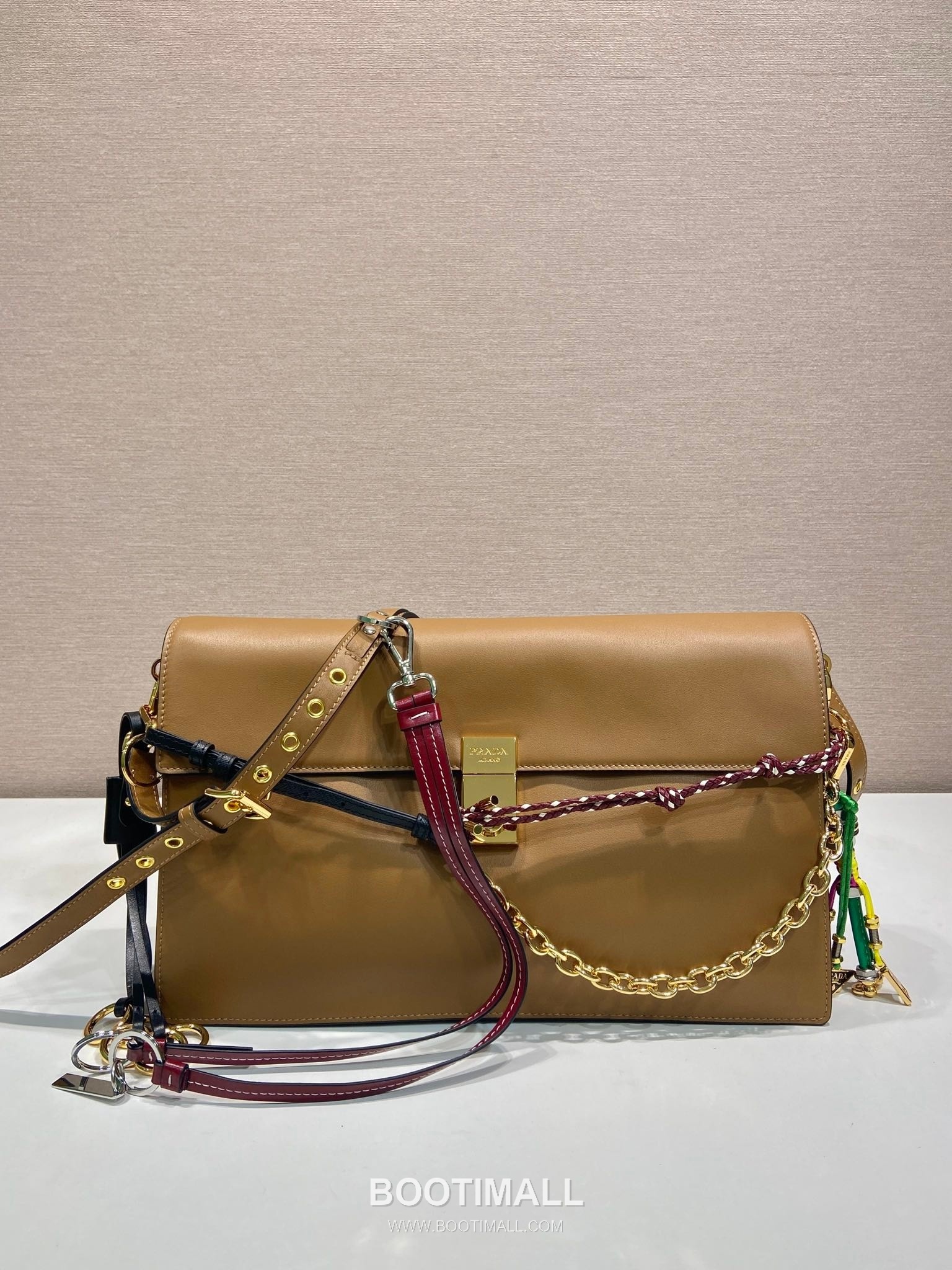 Prada Soft Sound Calfskin Shoulder Bag with Dual Compartment and Charm Detail 프라다 소프트 사운드 카프스킨 더블컴파트먼트 참 숄더백 1BD378 35cm 3