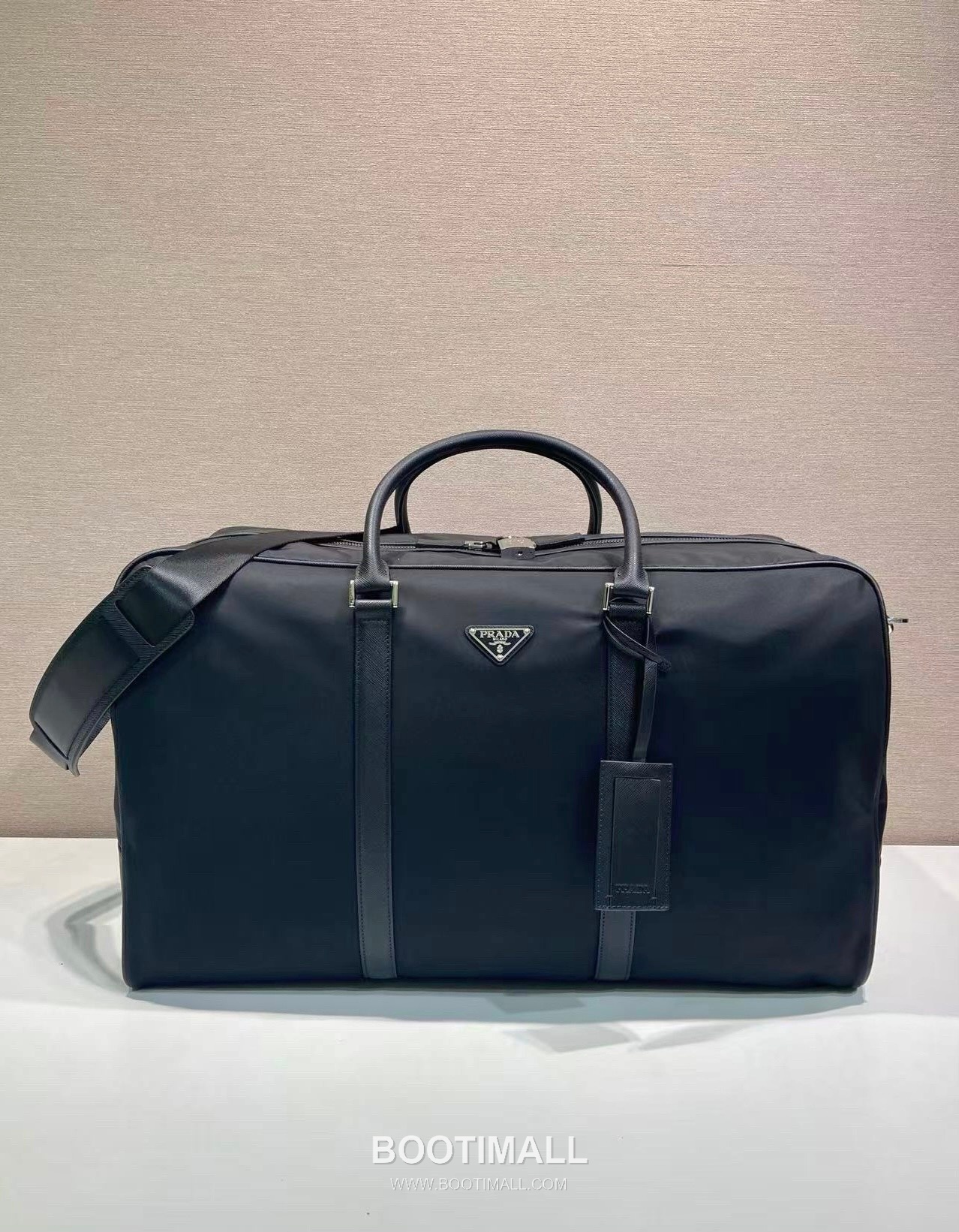 Prada Re-Nylon Travel Duffle Bag with Saffiano Leather Trim and Triangle Logo 프라다 리나일론 사피아노 트림 삼각로고 더플백 2VC013 55cm 1