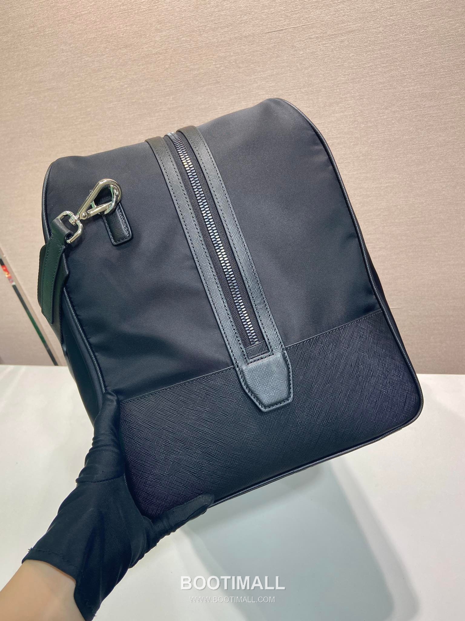 Prada Re-Nylon Travel Duffle Bag with Saffiano Leather Trim and Triangle Logo 프라다 리나일론 사피아노 트림 삼각로고 더플백 2VC013 55cm 4