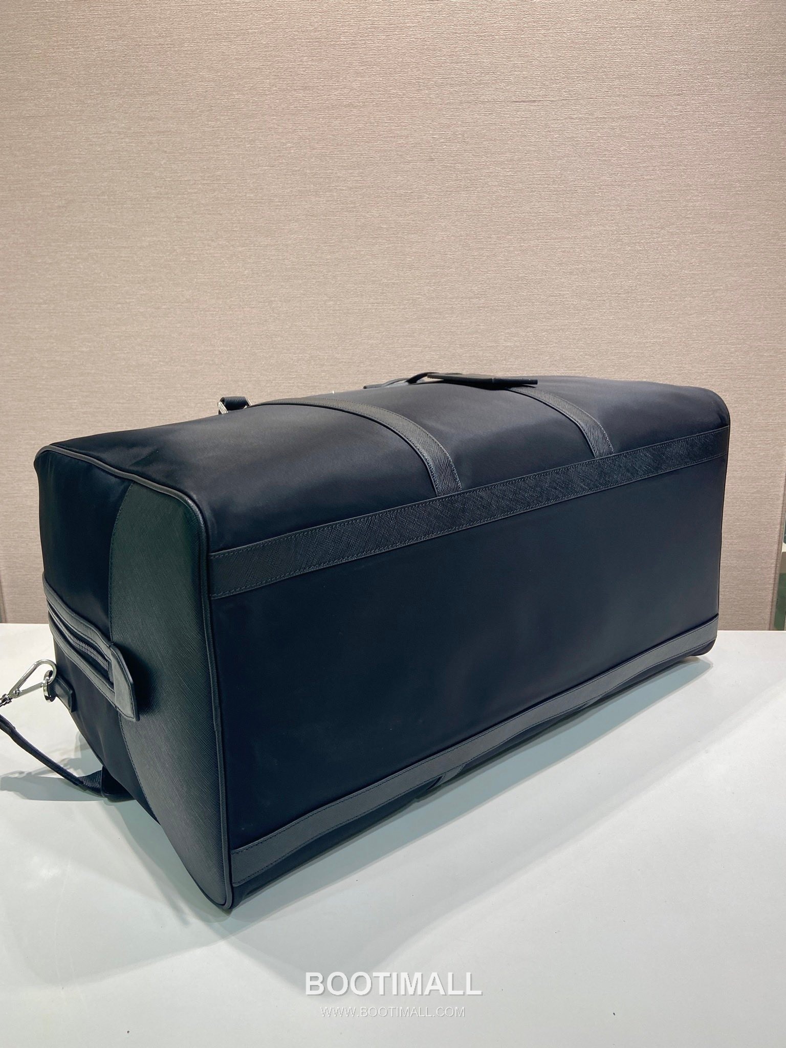 Prada Re-Nylon Travel Duffle Bag with Saffiano Leather Trim and Triangle Logo 프라다 리나일론 사피아노 트림 삼각로고 더플백 2VC013 55cm 5