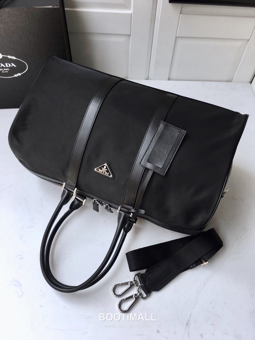 Prada Parachute Nylon Travel Duffle Bag with Triangle Metal Logo 프라다 패러슈트 나일론 삼각메탈로고 더플백 1V19S 48cm 3