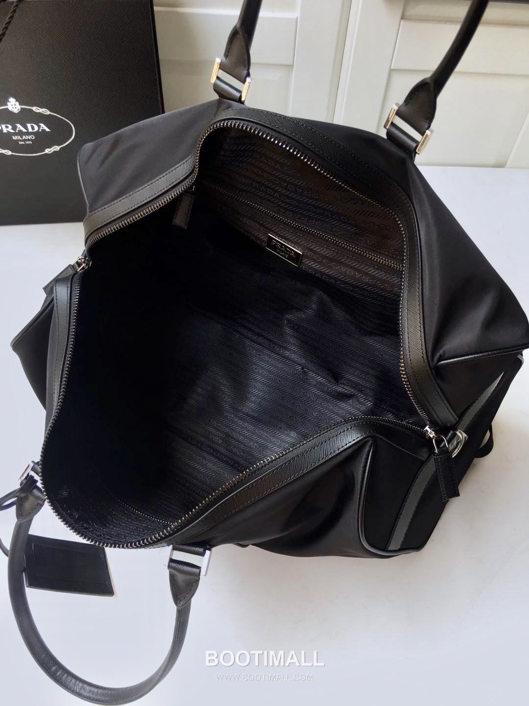 Prada Parachute Nylon Travel Duffle Bag with Triangle Metal Logo 프라다 패러슈트 나일론 삼각메탈로고 더플백 1V19S 48cm 9