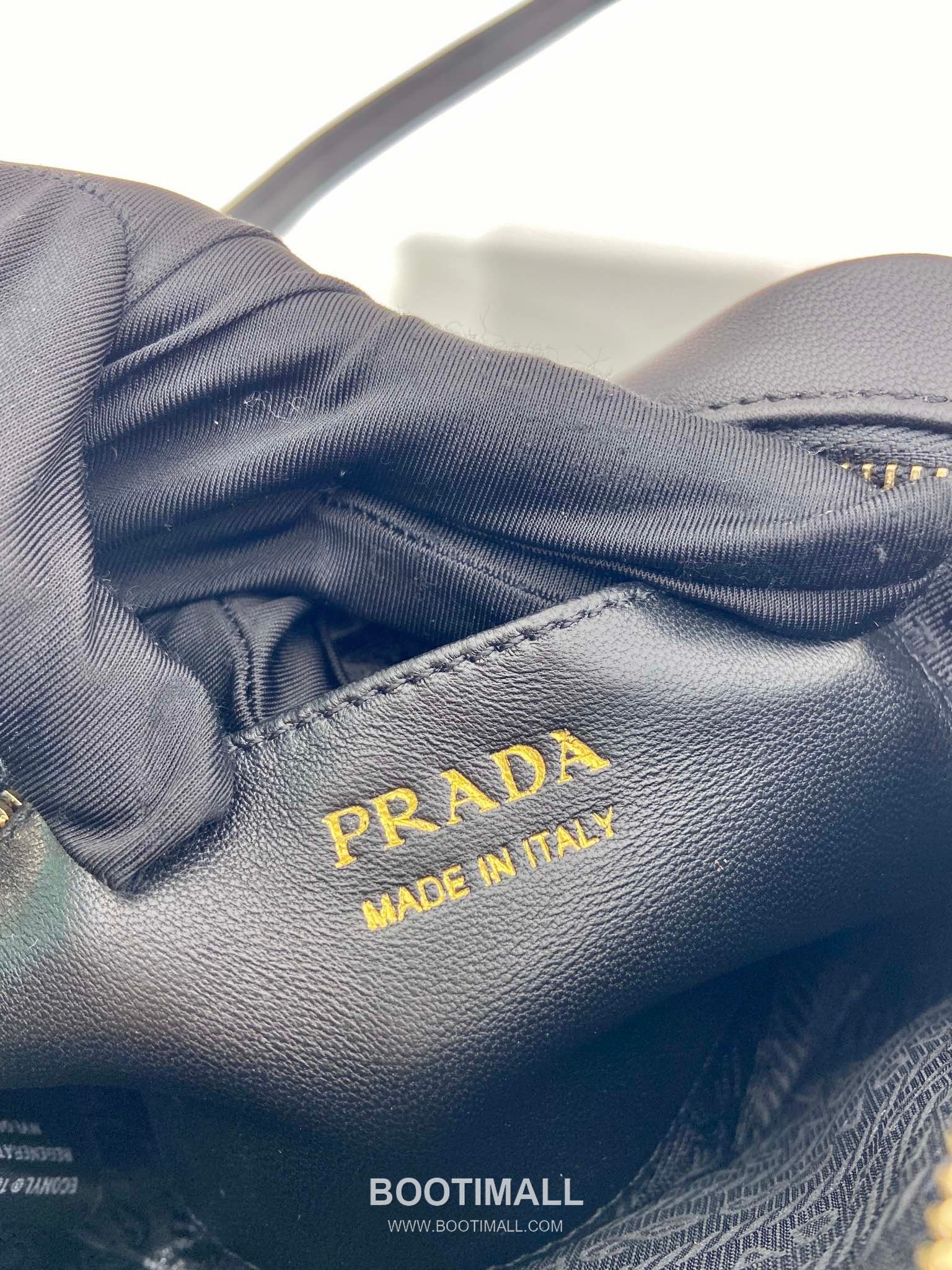 Prada Padded Nylon and Lambskin Shoulder Bag with Oversize Bow Detail 프라다 패디드 나일론 램스킨 오버사이즈 보우 숄더백 1BC242 18.5cm 9