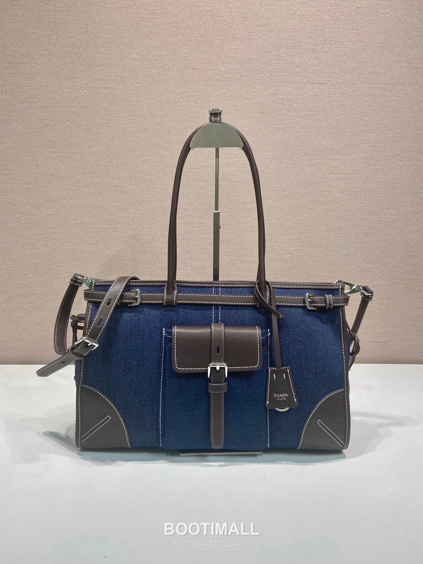 Prada Bonnie Denim Tote Bag with Calfskin Trim and Contrast Stitch Detail 프라다 보니 데님 카프스킨 트림 콘트라스트 스티치 토트백 1BA433 38cm 1