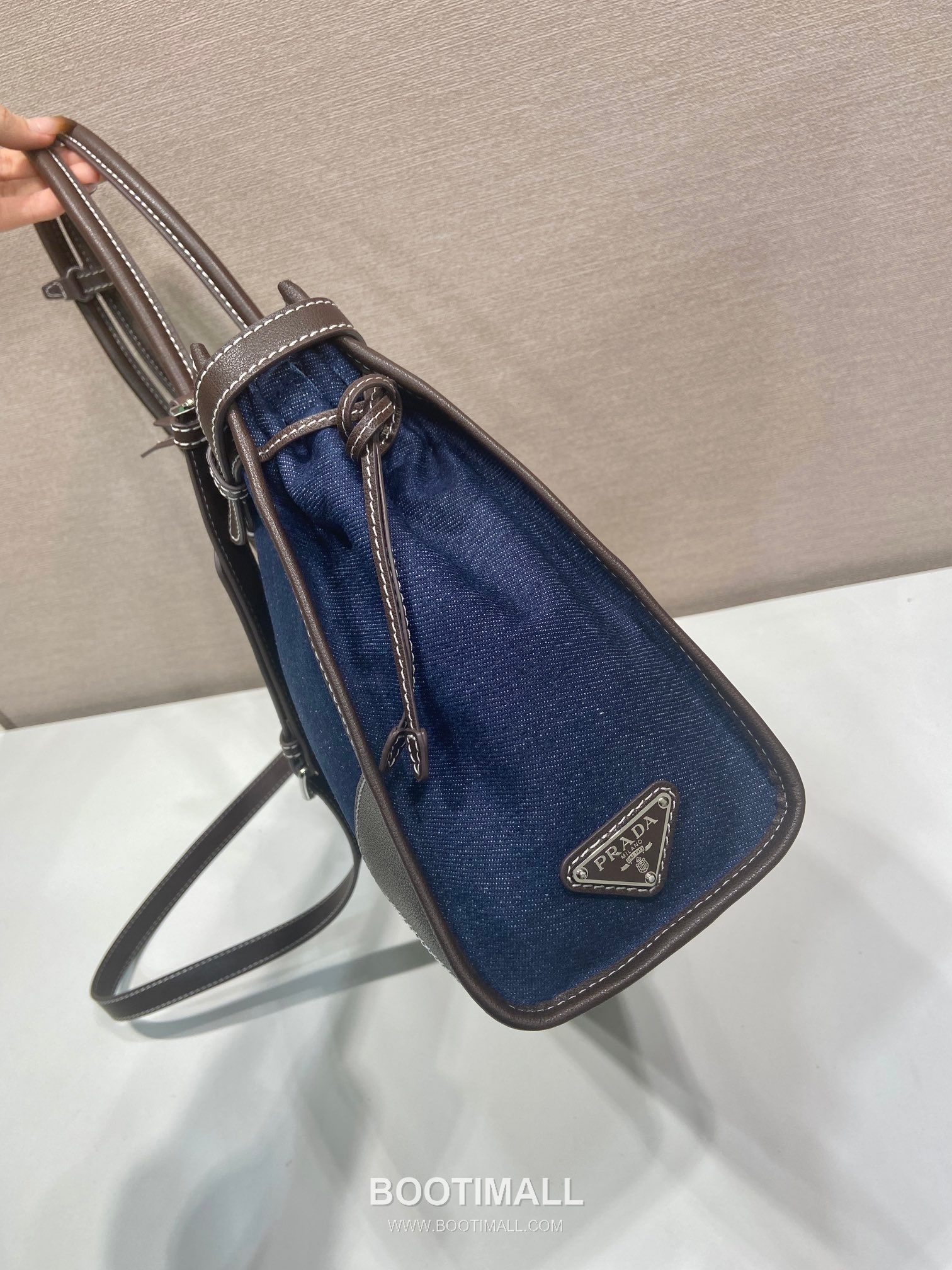Prada Bonnie Denim Tote Bag with Calfskin Trim and Contrast Stitch Detail 프라다 보니 데님 카프스킨 트림 콘트라스트 스티치 토트백 1BA433 38cm 5