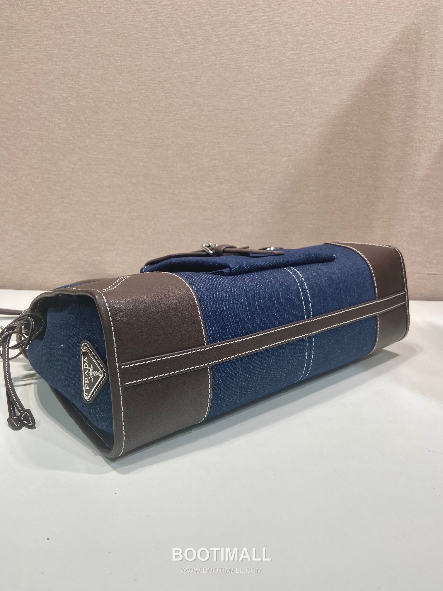 Prada Bonnie Denim Tote Bag with Calfskin Trim and Contrast Stitch Detail 프라다 보니 데님 카프스킨 트림 콘트라스트 스티치 토트백 1BA433 38cm 6