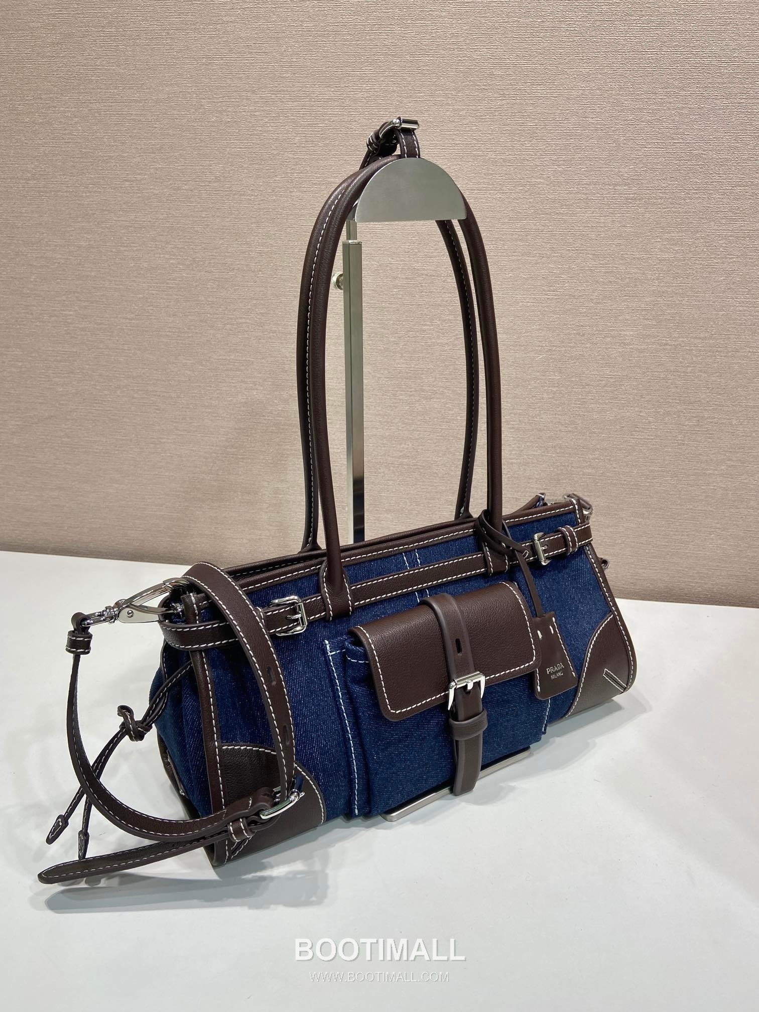 Prada Bonnie Denim Tote Bag with Calfskin Trim and Contrast Stitch Detail 프라다 보니 데님 카프스킨 트림 콘트라스트 스티치 토트백 1BA426 32cm 2