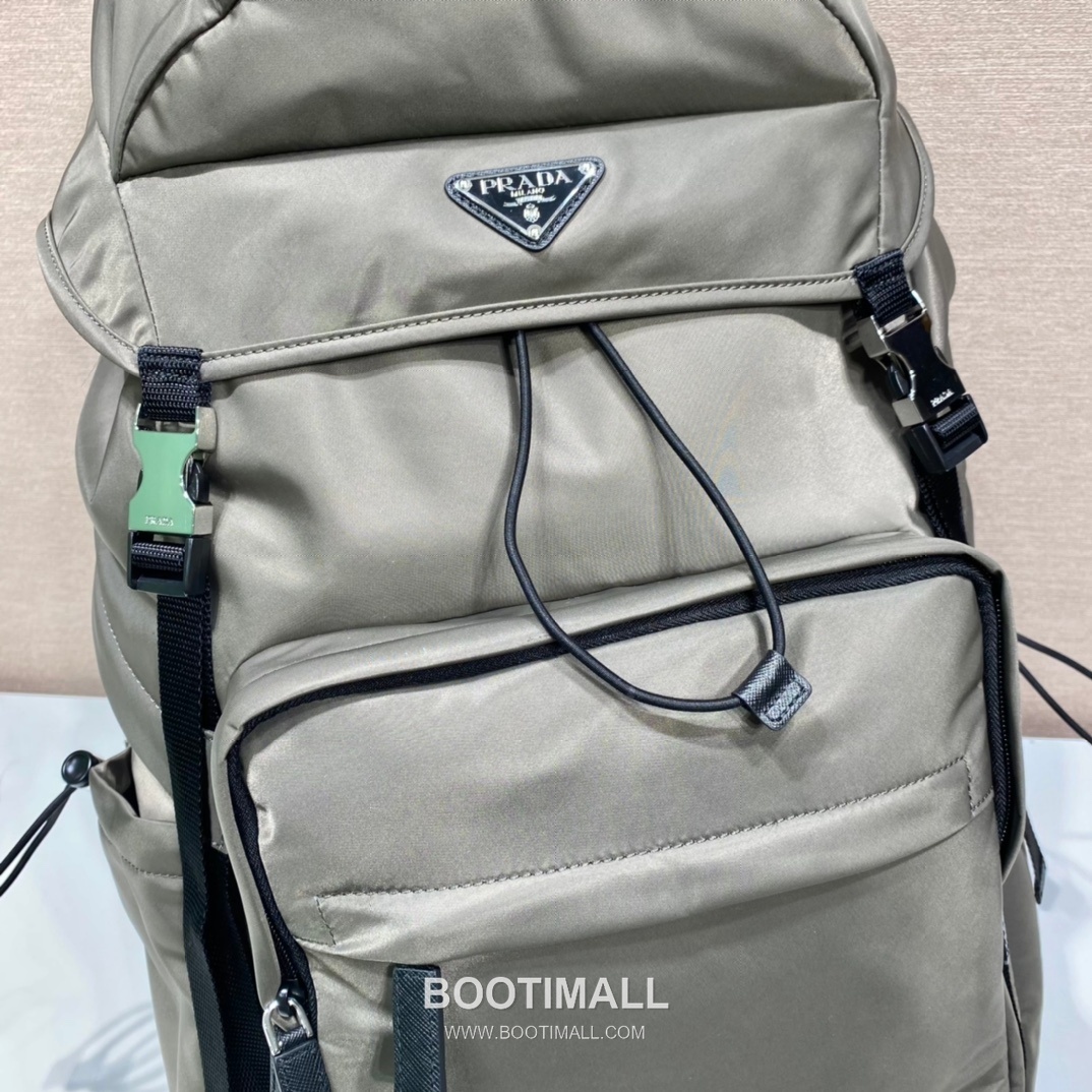 Prada Re-Nylon Backpack with Saffiano Leather Trim and Multi Pocket Detail 프라다 리나일론 사피아노 트림 멀티포켓 백팩 2VZ090 32cm 5