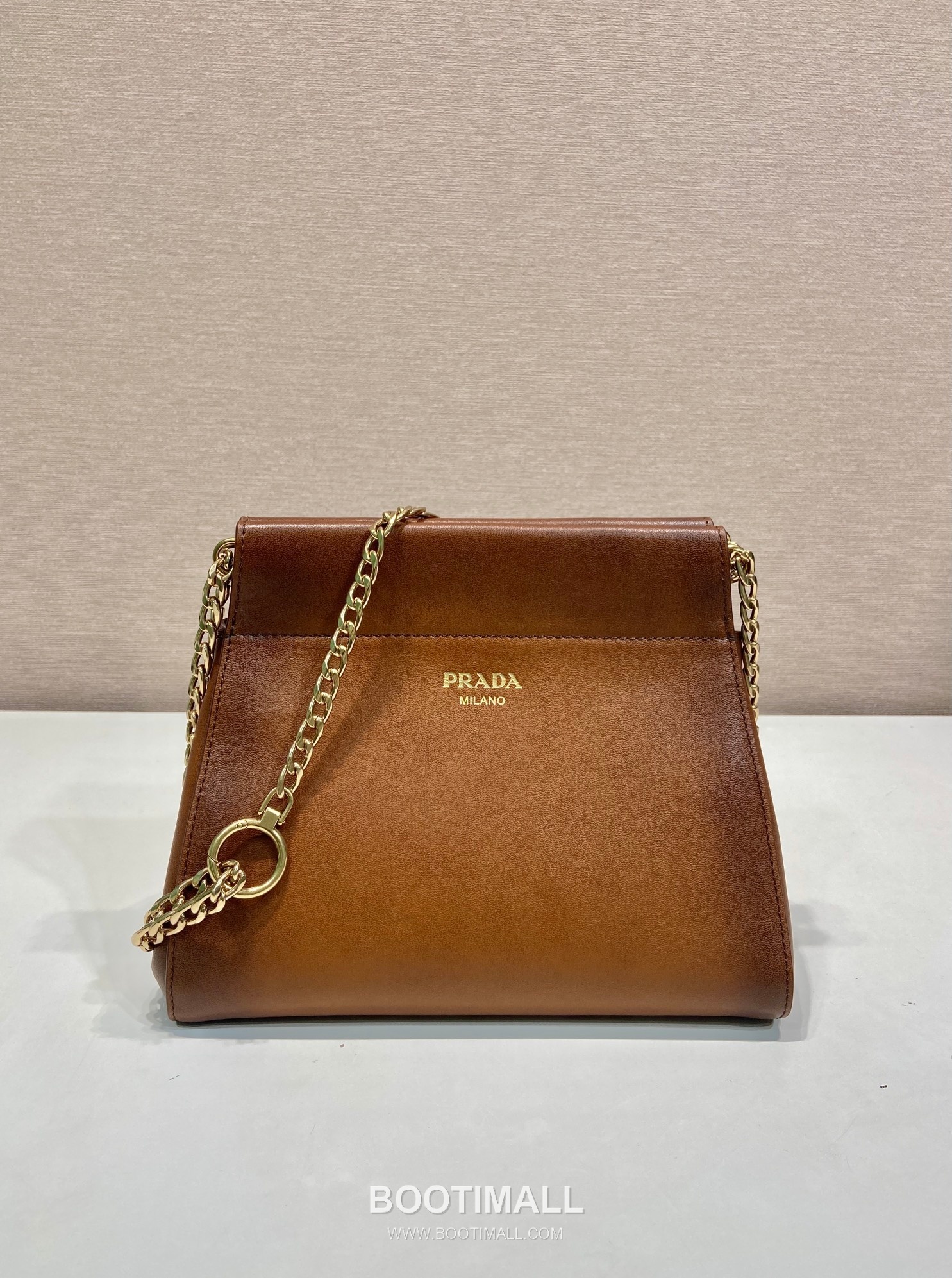 Prada Enchaine Calfskin Shoulder Bag with Chain Handle and Magnetic Flap Detail 프라다 엔쉐네 카프스킨 체인핸들 마그네틱플랩 숄더백 1BC263 22cm 2