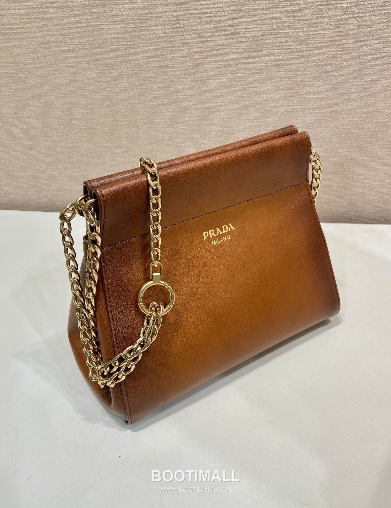 Prada Enchaine Calfskin Shoulder Bag with Chain Handle and Magnetic Flap Detail 프라다 엔쉐네 카프스킨 체인핸들 마그네틱플랩 숄더백 1BC263 22cm 4