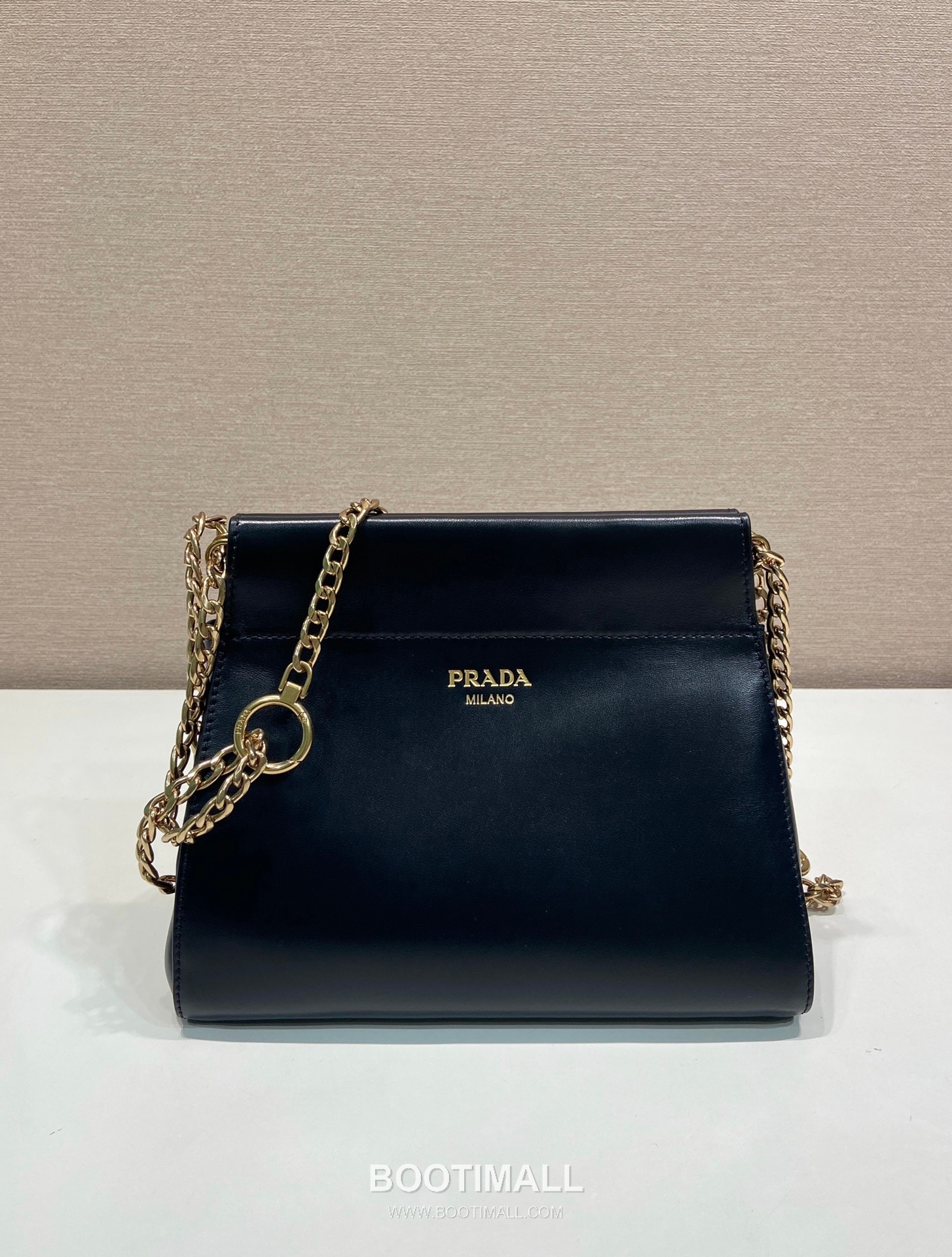Prada Enchaine Calfskin Shoulder Bag with Chain Handle and Magnetic Flap Detail 프라다 엔쉐네 카프스킨 체인핸들 마그네틱플랩 숄더백 1BC263 22cm 2