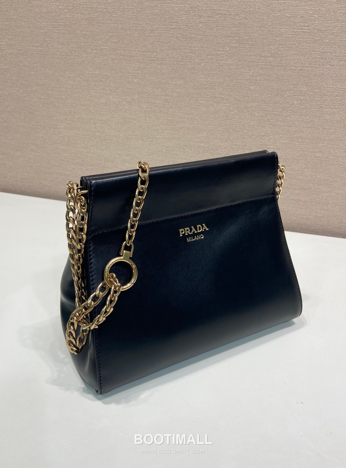 Prada Enchaine Calfskin Shoulder Bag with Chain Handle and Magnetic Flap Detail 프라다 엔쉐네 카프스킨 체인핸들 마그네틱플랩 숄더백 1BC263 22cm 4