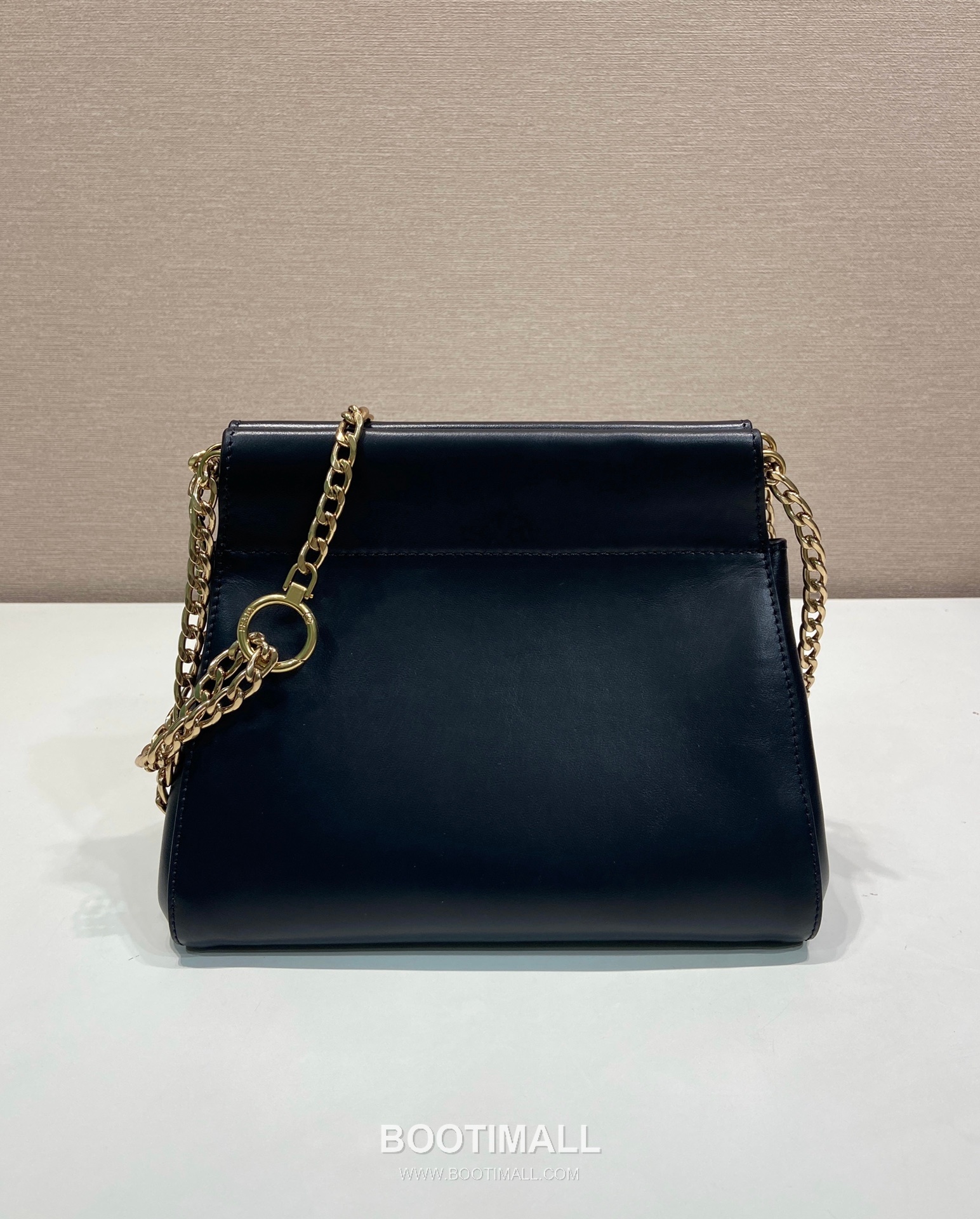Prada Enchaine Calfskin Shoulder Bag with Chain Handle and Magnetic Flap Detail 프라다 엔쉐네 카프스킨 체인핸들 마그네틱플랩 숄더백 1BC263 22cm 5