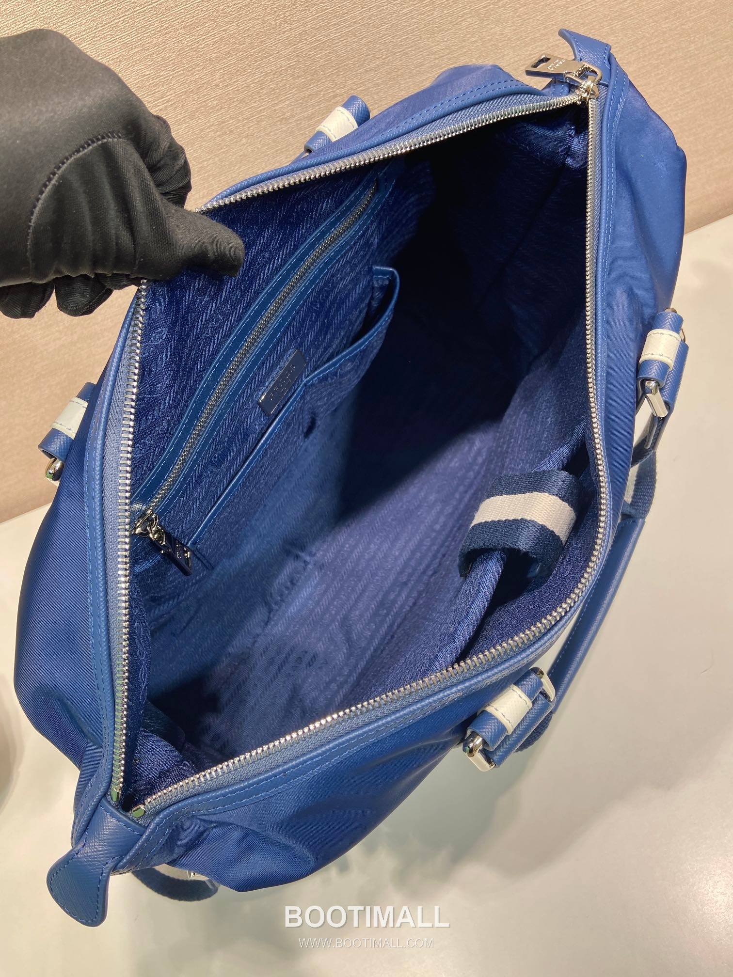 Prada Parachute Nylon Tote Bag with Calfskin Trim and Large Capacity Detail 프라다 패러슈트 나일론 카프스킨 트림 대용량 토트백 2096 40cm 8