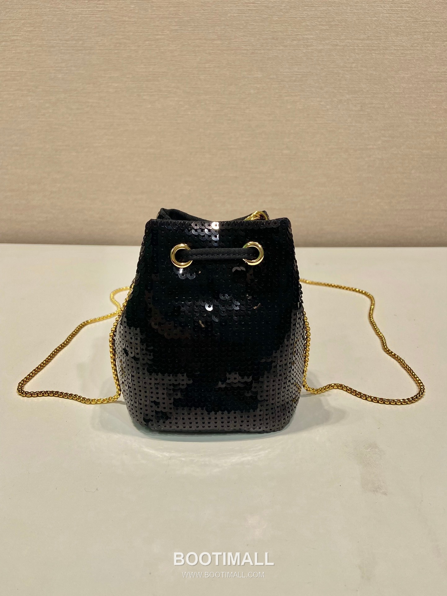 Prada Sequin Embroidered Satin Bucket Bag with Chain Strap and Triangle Logo 프라다 스팽글 자수 새틴 체인스트랩 삼각로고 버킷백 1NR016 10cm 5