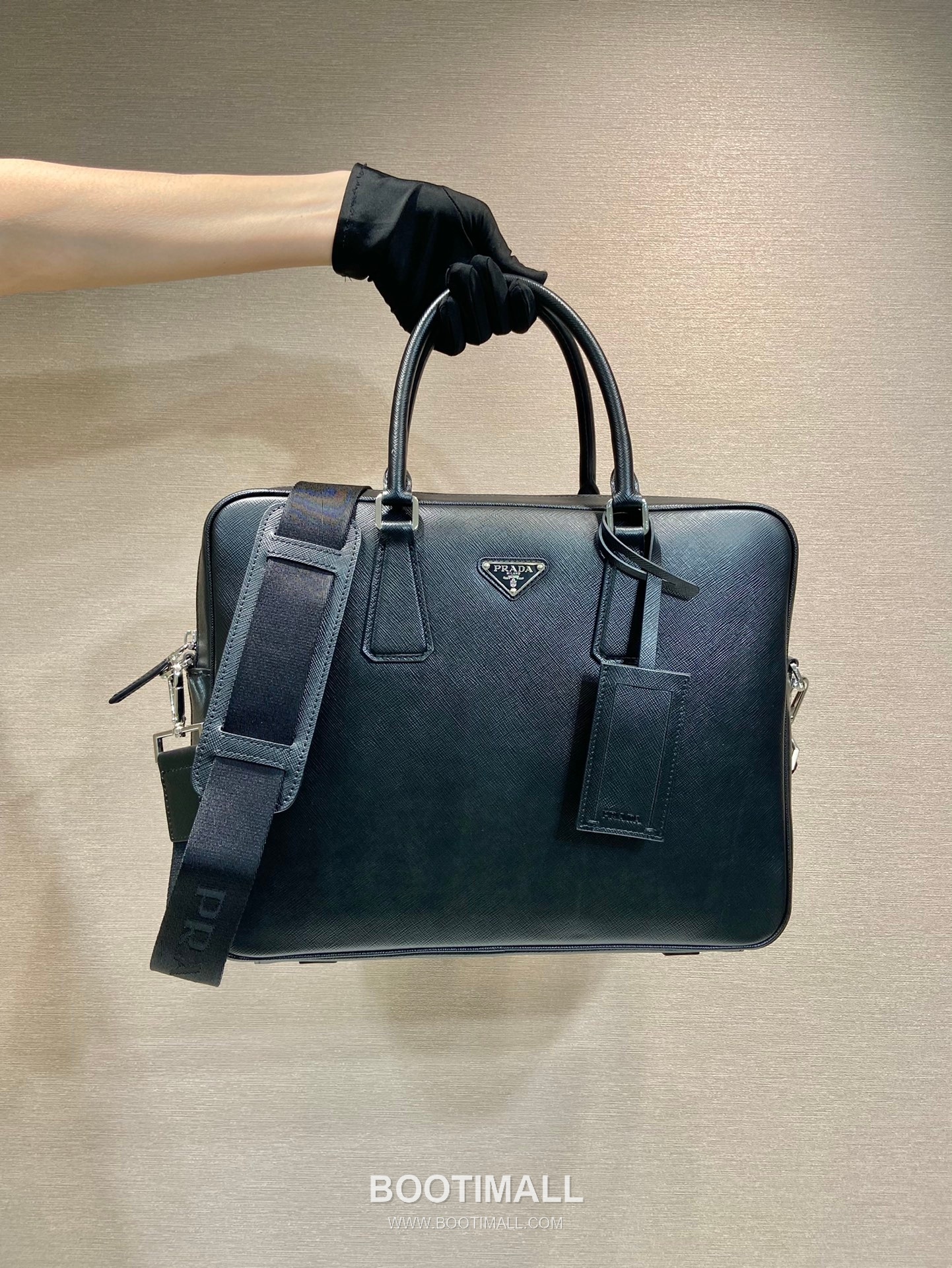 Prada Crossgrain Calfskin Tote Bag with Lambskin Lining and Structured Design 프라다 크로스그레인 카프스킨 램스킨라이닝 구조형 토트백 0891 38cm 1