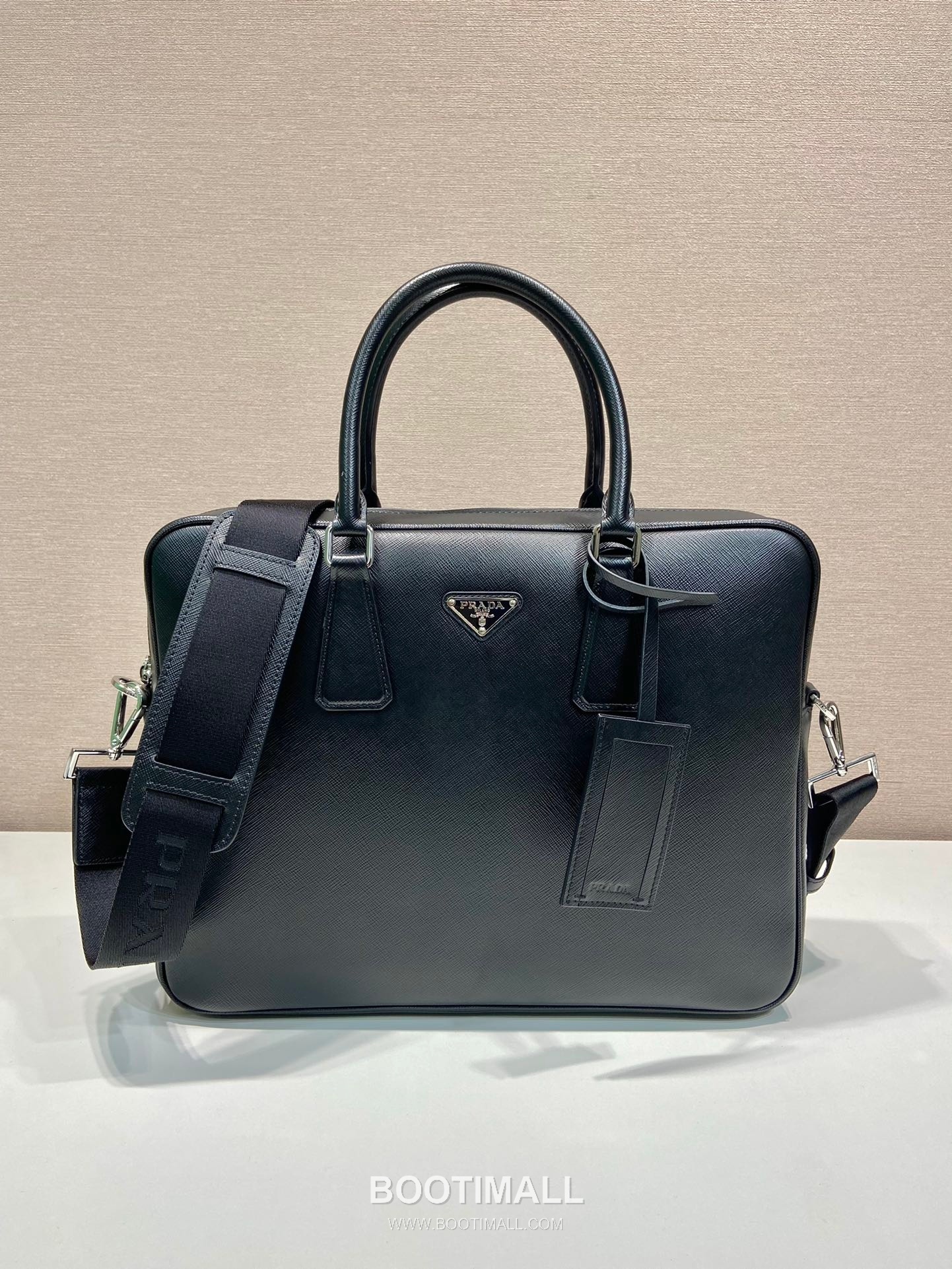 Prada Crossgrain Calfskin Tote Bag with Lambskin Lining and Structured Design 프라다 크로스그레인 카프스킨 램스킨라이닝 구조형 토트백 0891 38cm 2