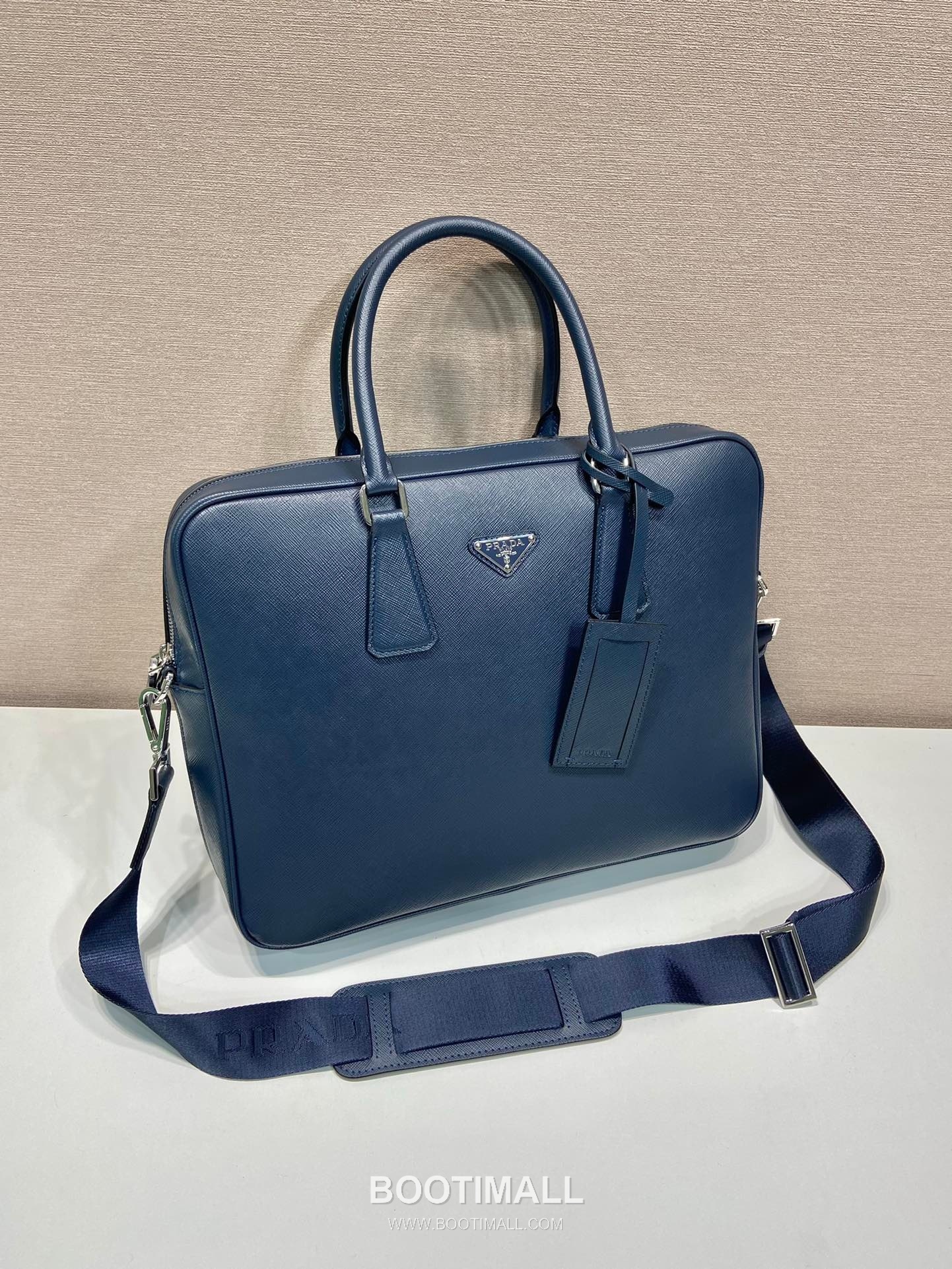 Prada Crossgrain Calfskin Tote Bag with Lambskin Lining and Structured Design 프라다 크로스그레인 카프스킨 램스킨라이닝 구조형 토트백 0891 38cm 3