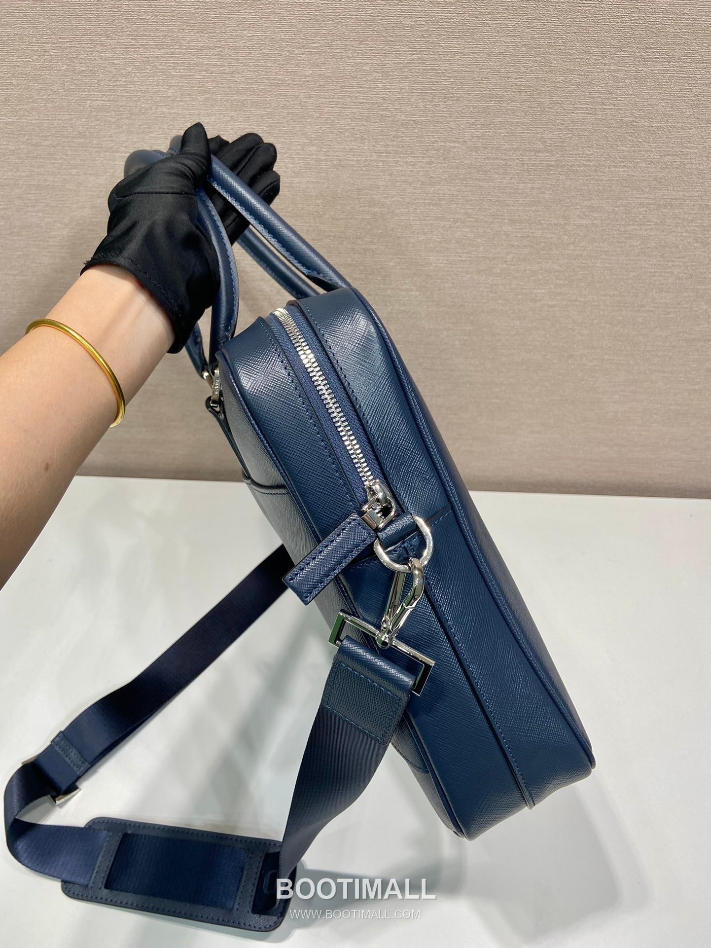 Prada Crossgrain Calfskin Tote Bag with Lambskin Lining and Structured Design 프라다 크로스그레인 카프스킨 램스킨라이닝 구조형 토트백 0891 38cm 5