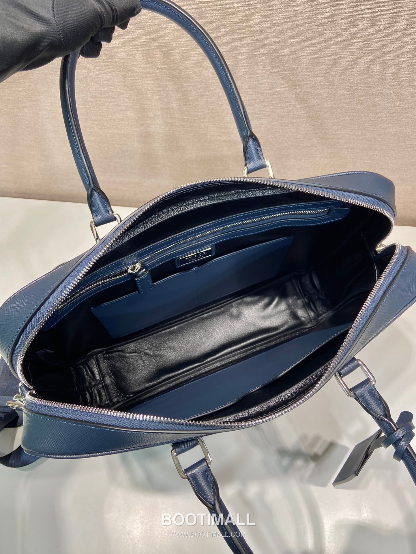 Prada Crossgrain Calfskin Tote Bag with Lambskin Lining and Structured Design 프라다 크로스그레인 카프스킨 램스킨라이닝 구조형 토트백 0891 38cm 8