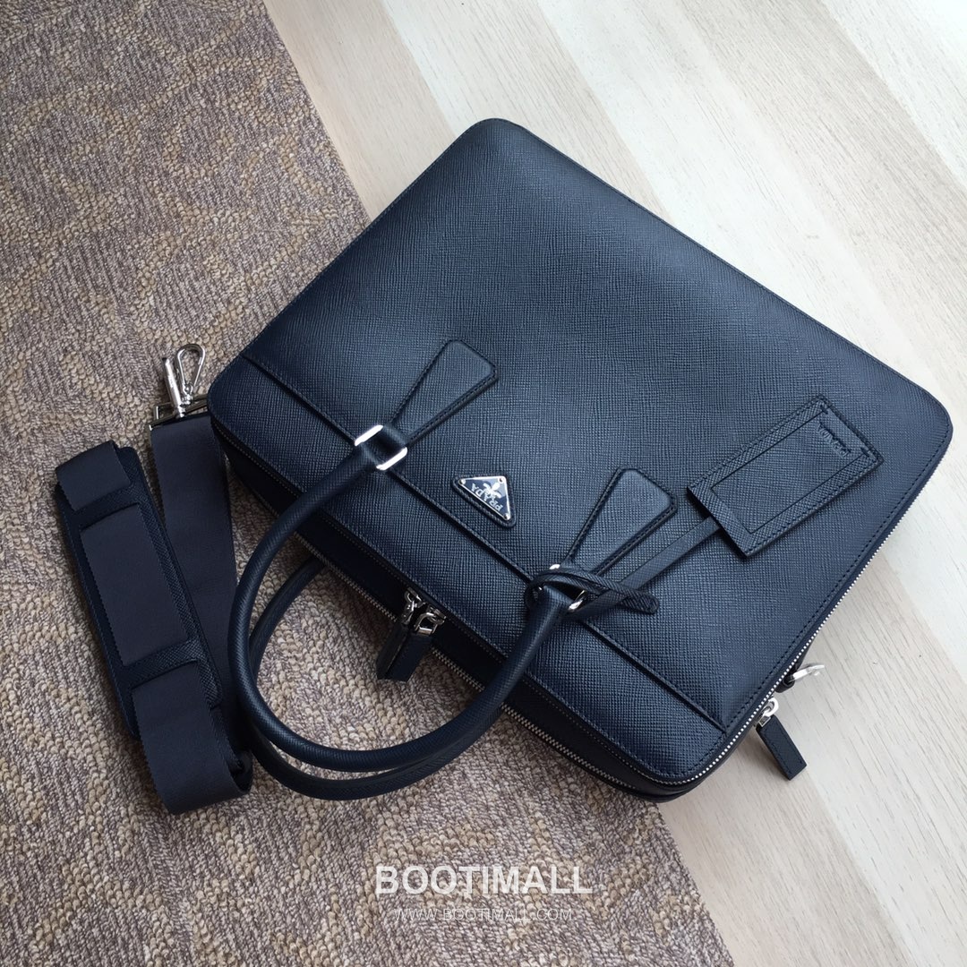 Prada Crossgrain Calfskin Tote Bag with Full Leather Interior and Structured Design 프라다 크로스그레인 카프스킨 풀레더 구조형 토트백 0366B 36.5cm 5