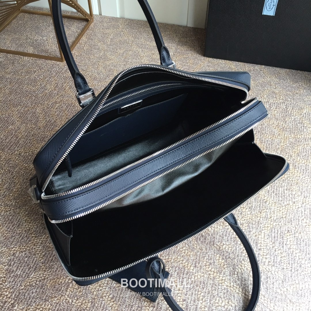 Prada Crossgrain Calfskin Tote Bag with Full Leather Interior and Structured Design 프라다 크로스그레인 카프스킨 풀레더 구조형 토트백 0366B 36.5cm 7