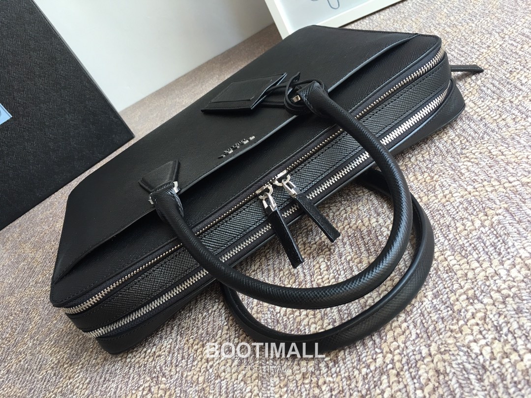 Prada Crossgrain Calfskin Tote Bag with Dual Compartment and Metal Logo Detail 프라다 크로스그레인 카프스킨 더블컴파트먼트 메탈로고 토트백 2VE366B 36cm 6