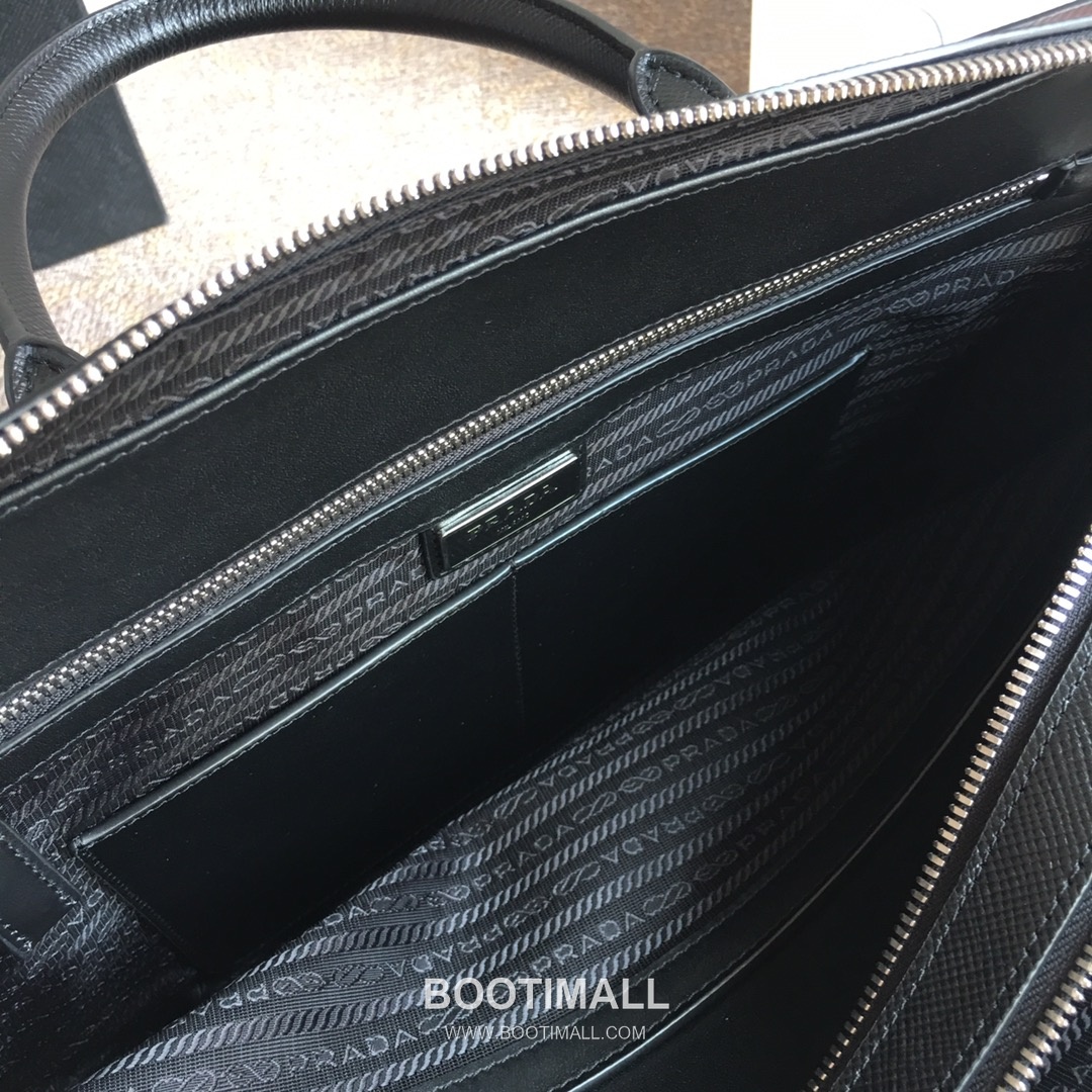 Prada Crossgrain Calfskin Tote Bag with Dual Compartment and Metal Logo Detail 프라다 크로스그레인 카프스킨 더블컴파트먼트 메탈로고 토트백 2VE366B 36cm 8