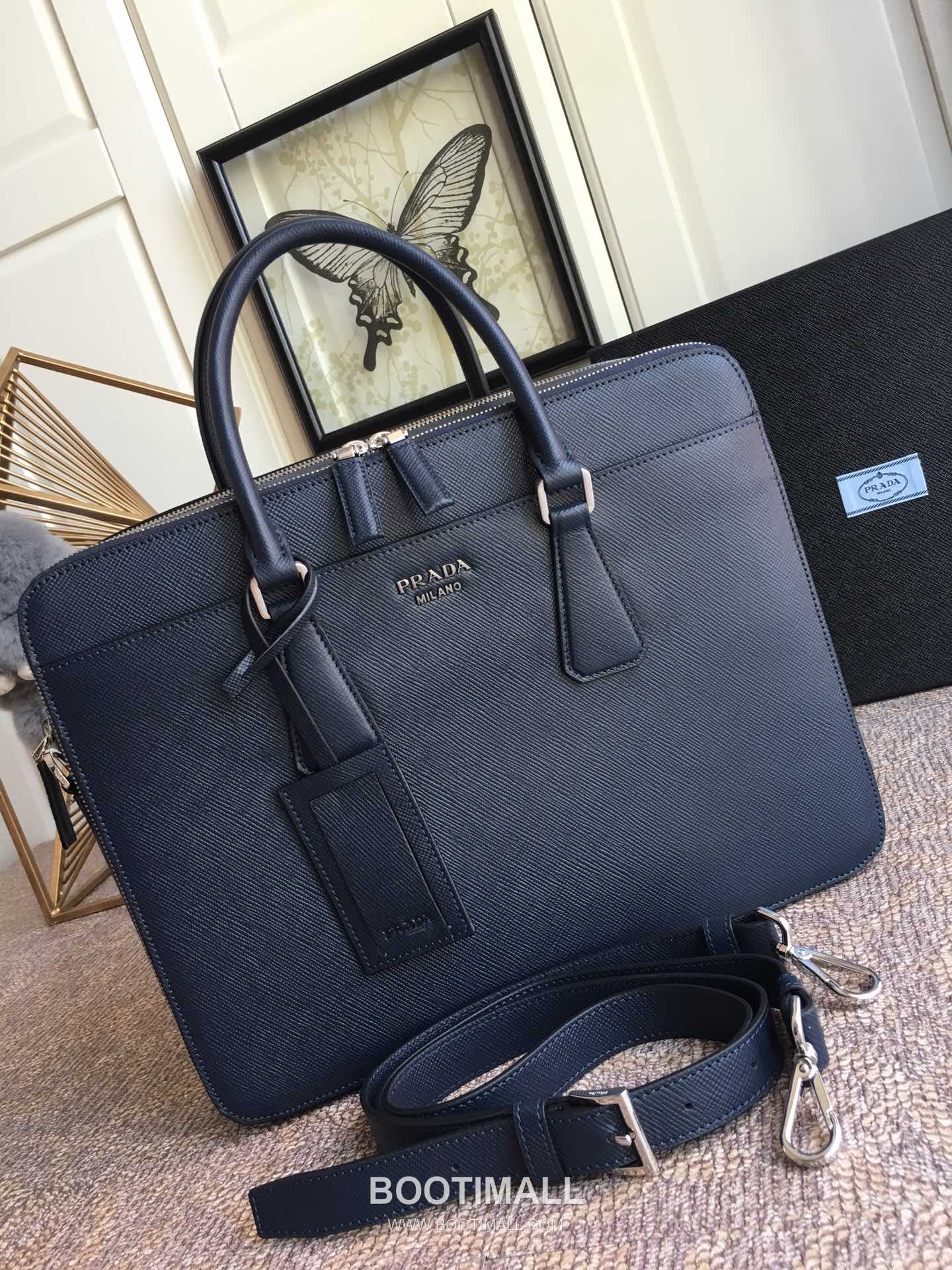 Prada Crossgrain Calfskin Tote Bag with Dual Compartment and Metal Logo Detail 프라다 크로스그레인 카프스킨 더블컴파트먼트 메탈로고 토트백 2VE366B 36cm 2