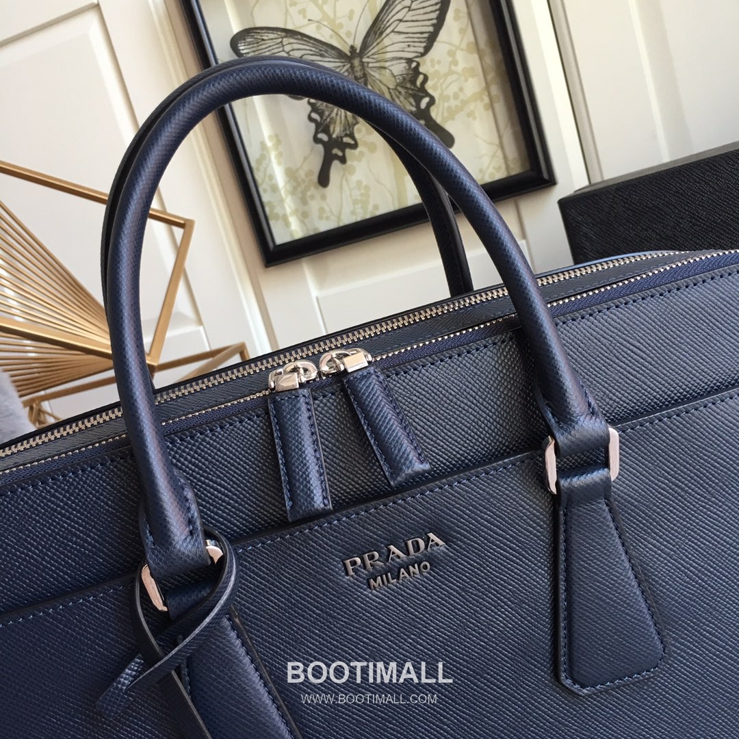 Prada Crossgrain Calfskin Tote Bag with Dual Compartment and Metal Logo Detail 프라다 크로스그레인 카프스킨 더블컴파트먼트 메탈로고 토트백 2VE366B 36cm 3