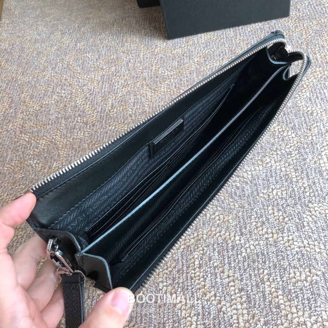 Prada Saffiano Calfskin Clutch Bag with Wrist Strap and Card Slot Detail 프라다 사피아노 카프스킨 손목스트랩 카드슬롯 클러치 2VF019 26cm 7